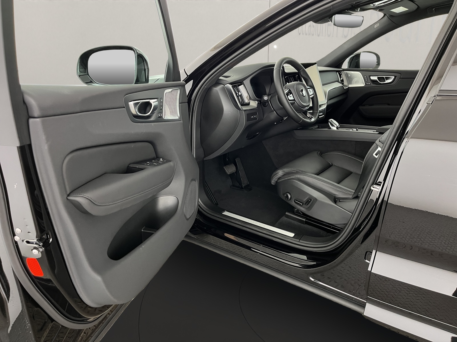 VOLVO XC60 2.0 T6 TE Black Edition eAWD-image-7