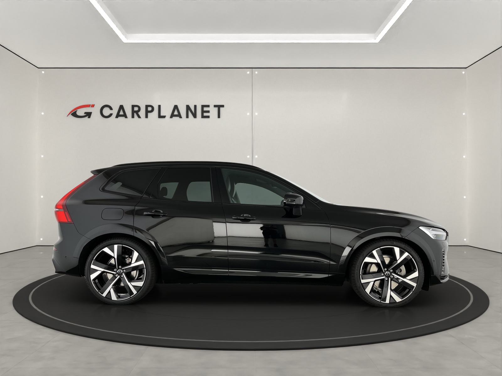 VOLVO XC60 2.0 T6 TE Black Edition eAWD-image-2