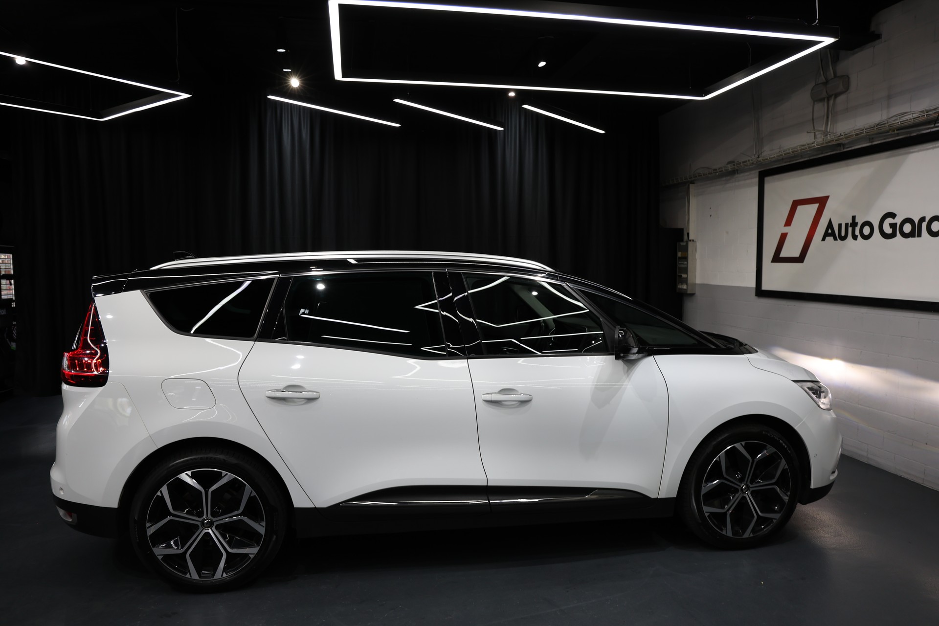 RENAULT Grand Scénic 1.3 16V Turbo Intens EDC-image-18