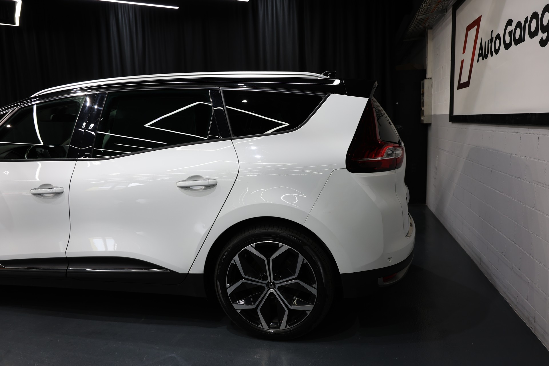 RENAULT Grand Scénic 1.3 16V Turbo Intens EDC-image-4