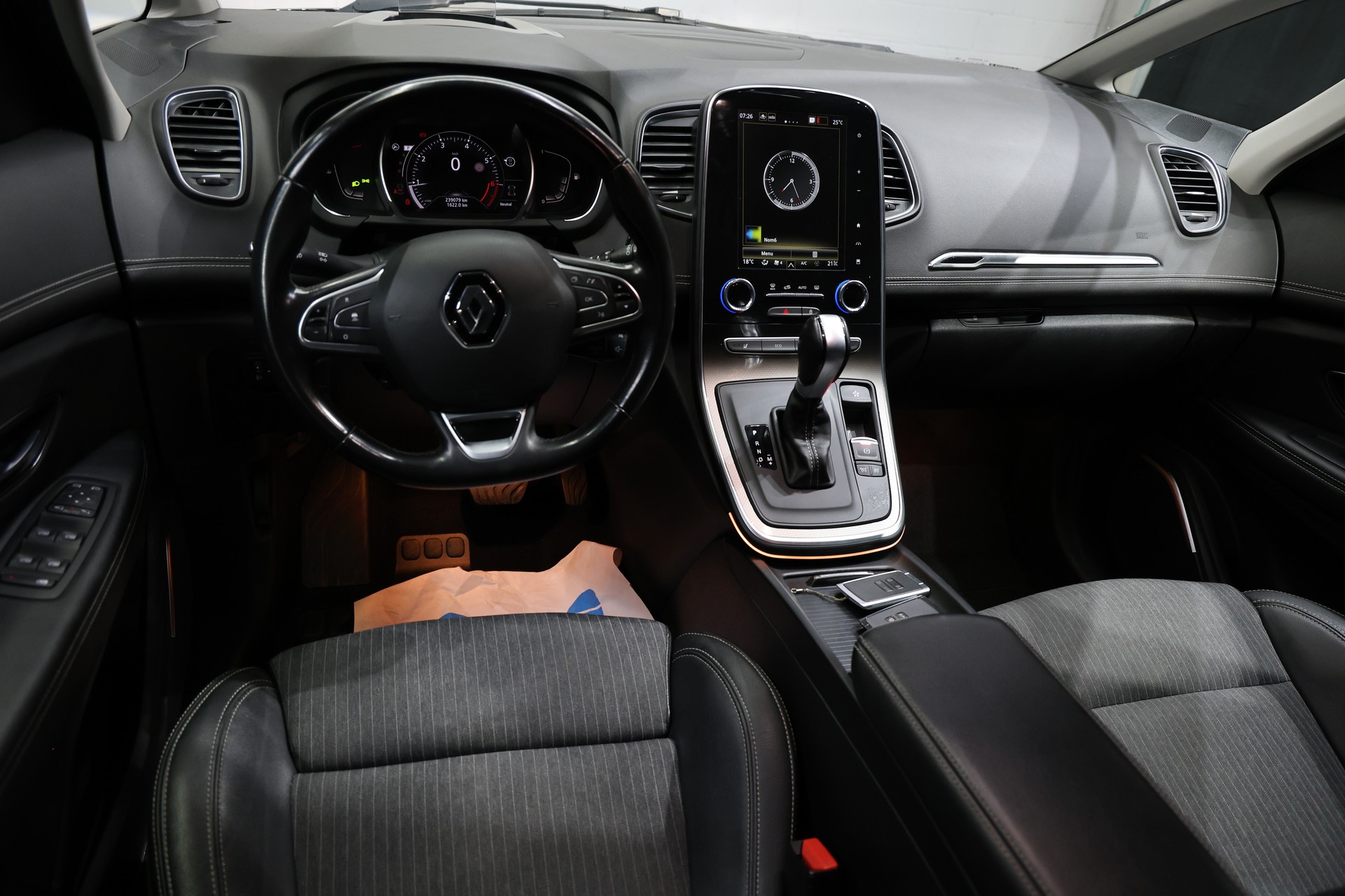 RENAULT Grand Scénic 1.3 16V Turbo Intens EDC-image-22
