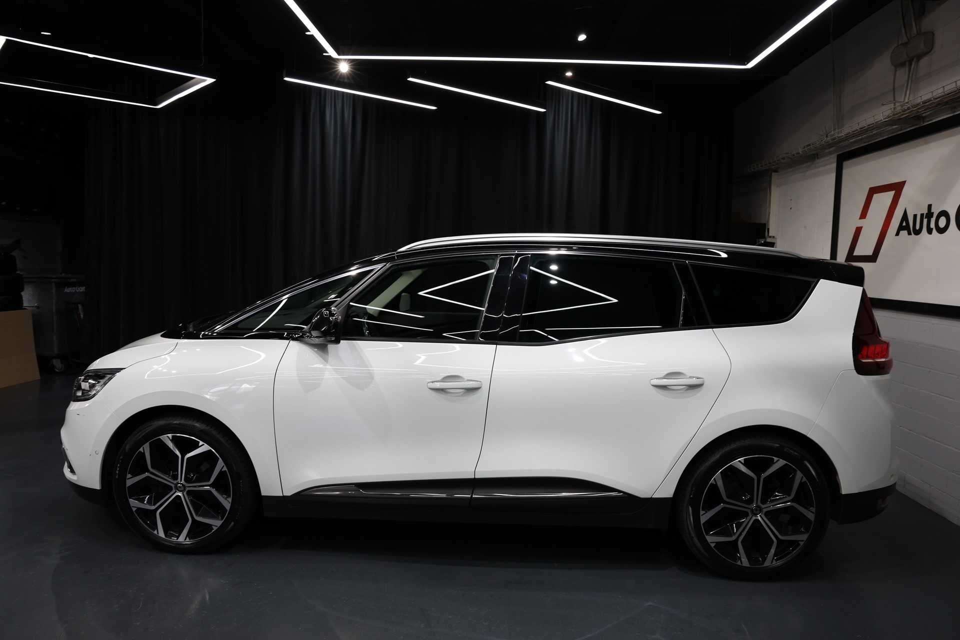 RENAULT Grand Scénic 1.3 16V Turbo Intens EDC-image-3