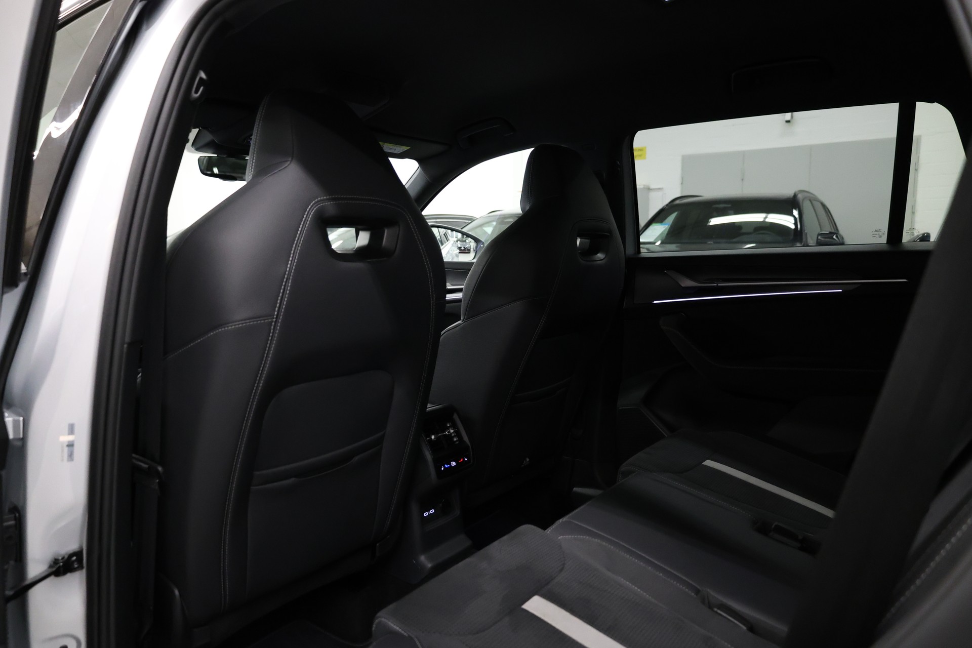 SKODA Kodiaq 2.0 TDI SportLine-image-18
