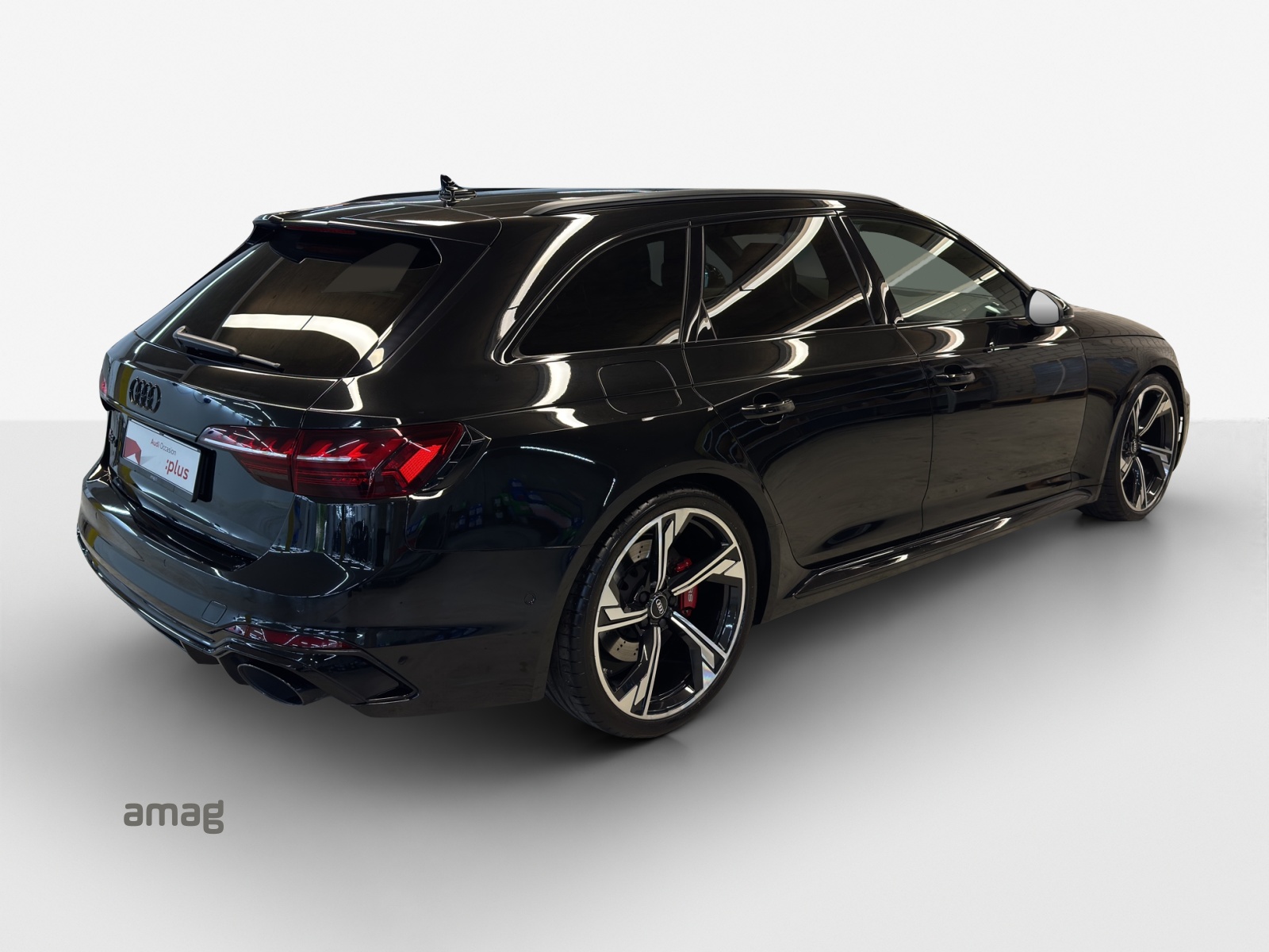 AUDI RS4 Avant quattro tiptronic-image-4