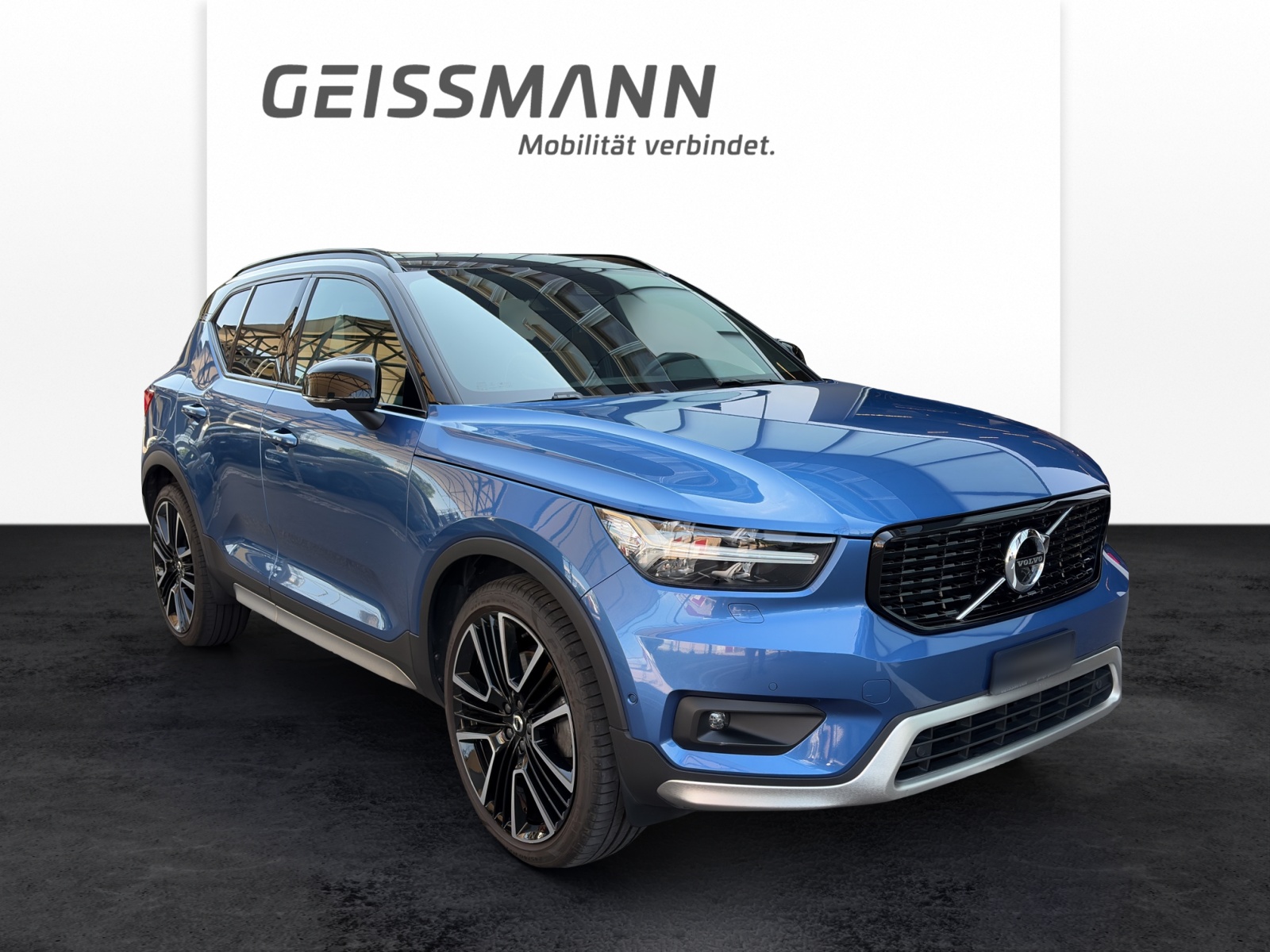VOLVO XC40 1.5 T5 PiH R-Design-showroom-element-1