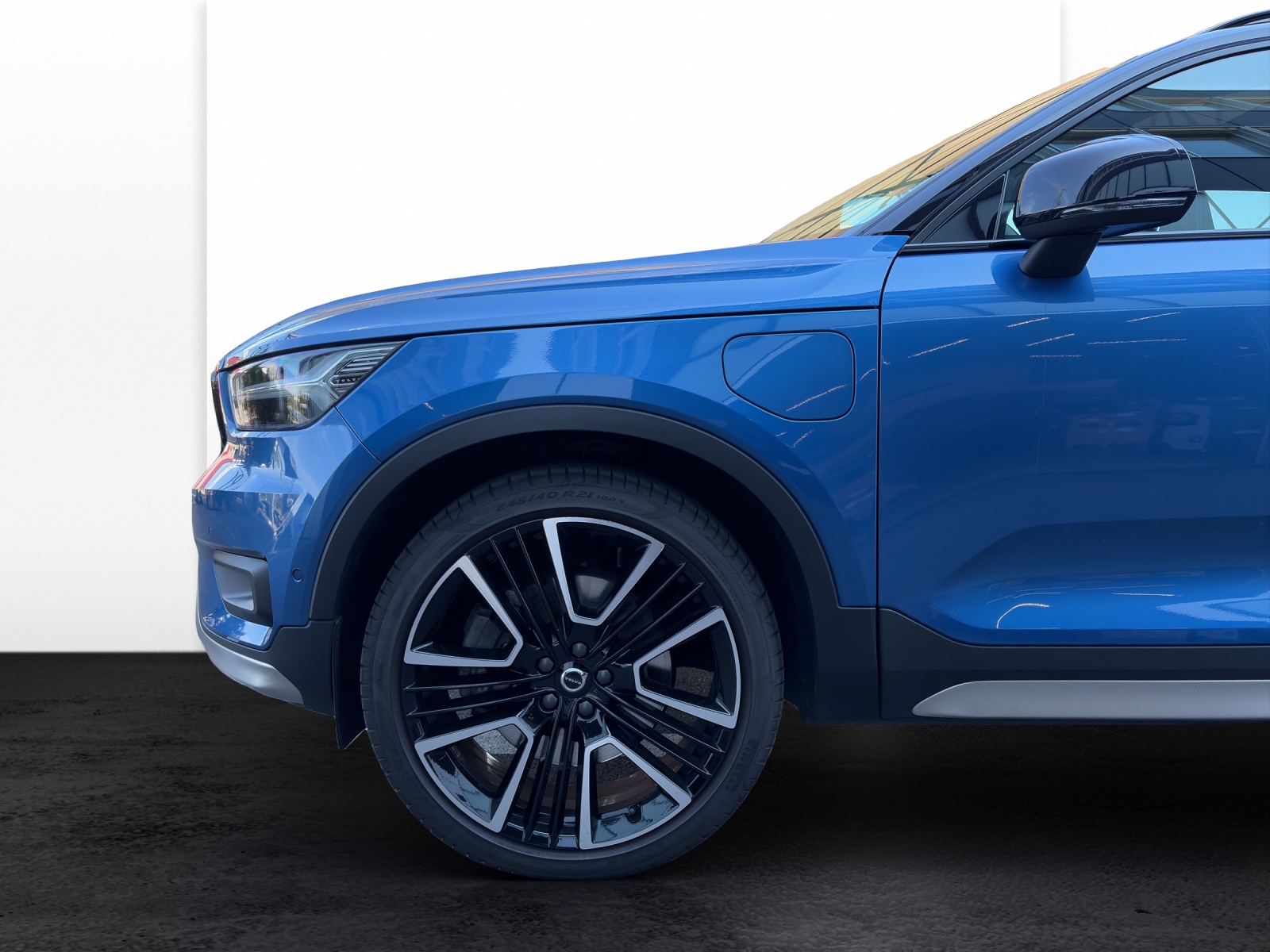 VOLVO XC40 1.5 T5 PiH R-Design-image-19
