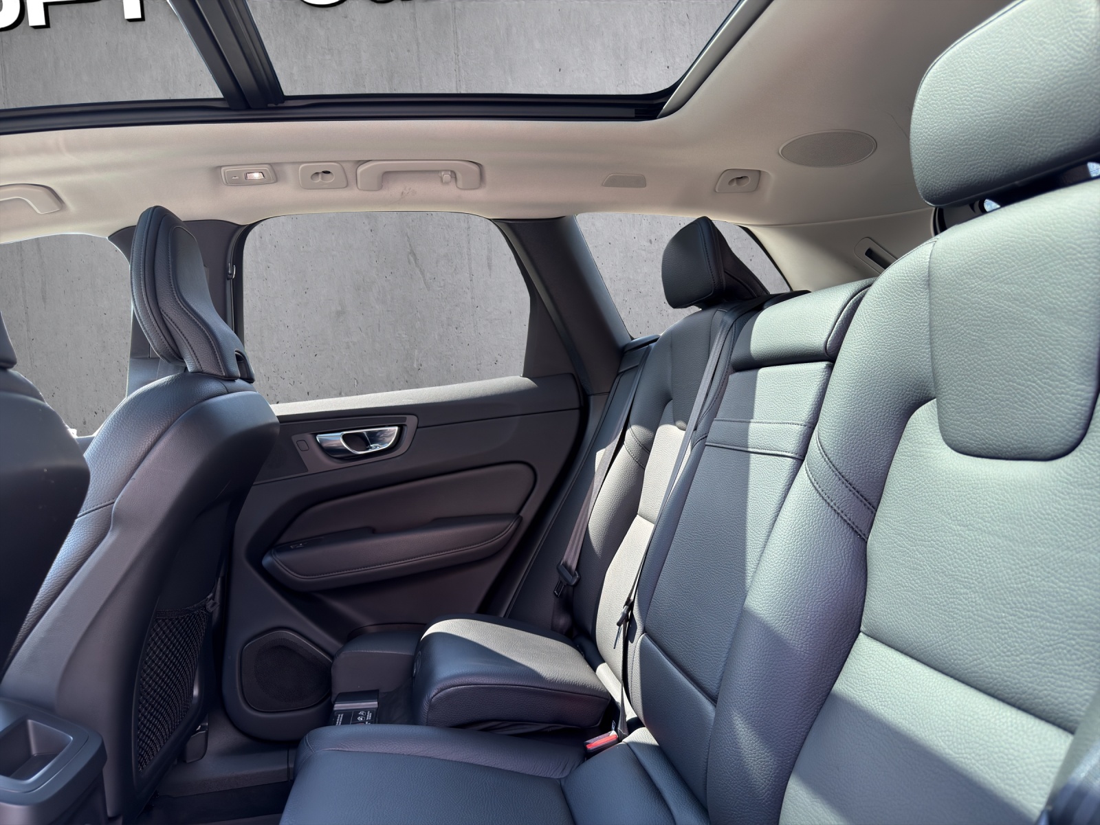 VOLVO XC60 2.0 T6 TE Inscription eAWD-image-14