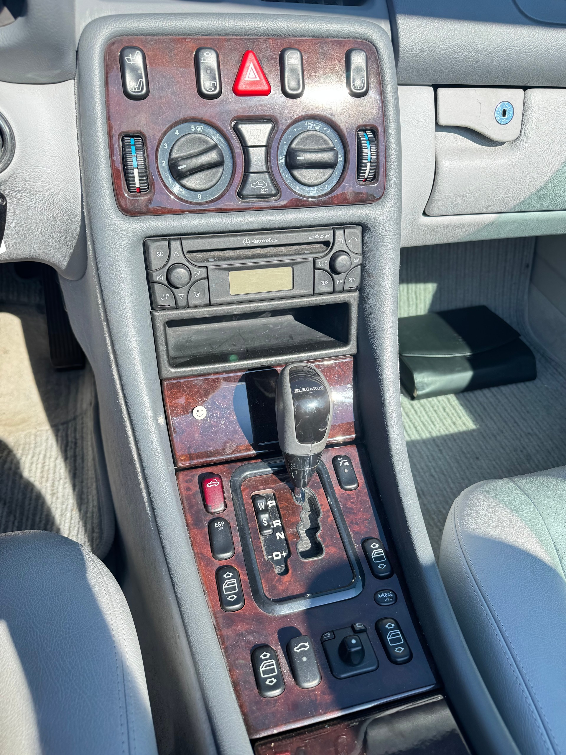 MERCEDES-BENZ CLK 230 Kompressor Elégance-image-12