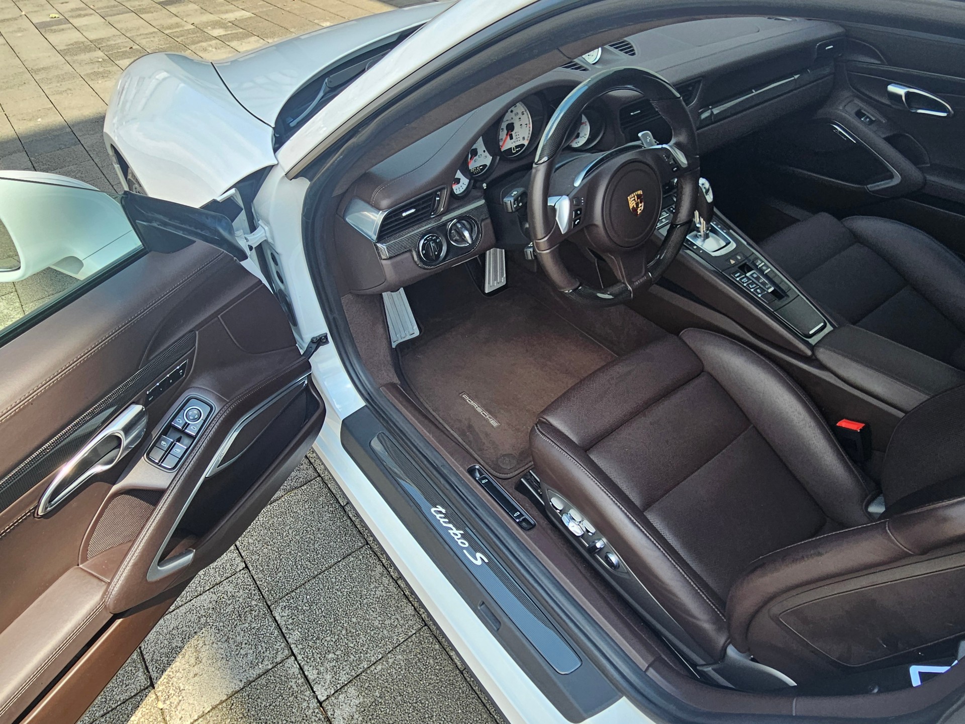 PORSCHE 3.8 Turbo S PDK-image-1