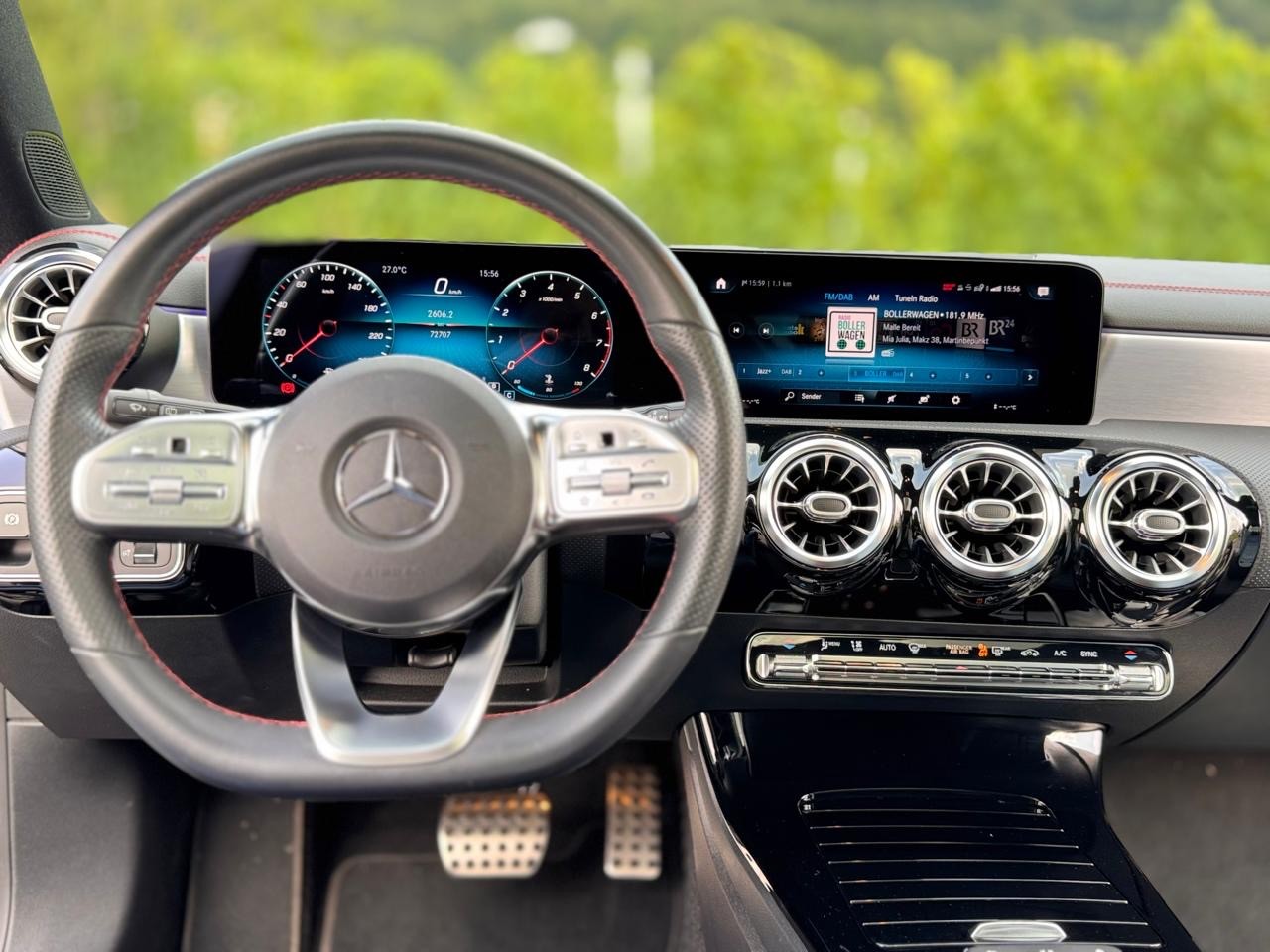 MERCEDES-BENZ CLA 200 AMG Line-image-6