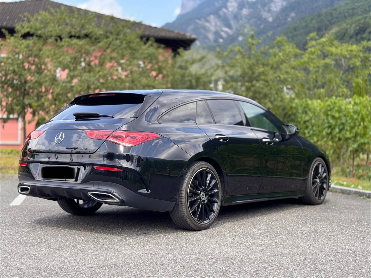 MERCEDES-BENZ CLA 200 AMG Line-image-3