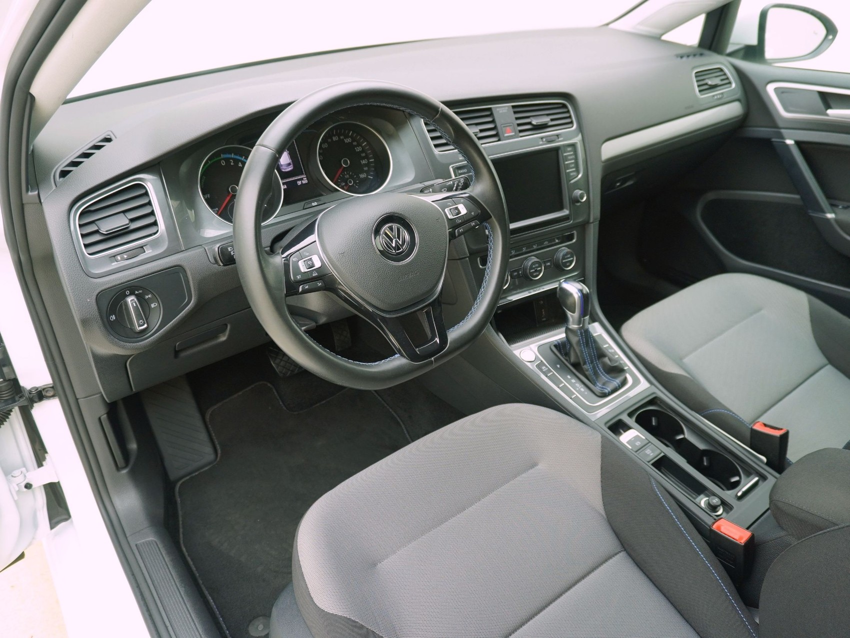 VW Golf 7 e-Golf-image-9