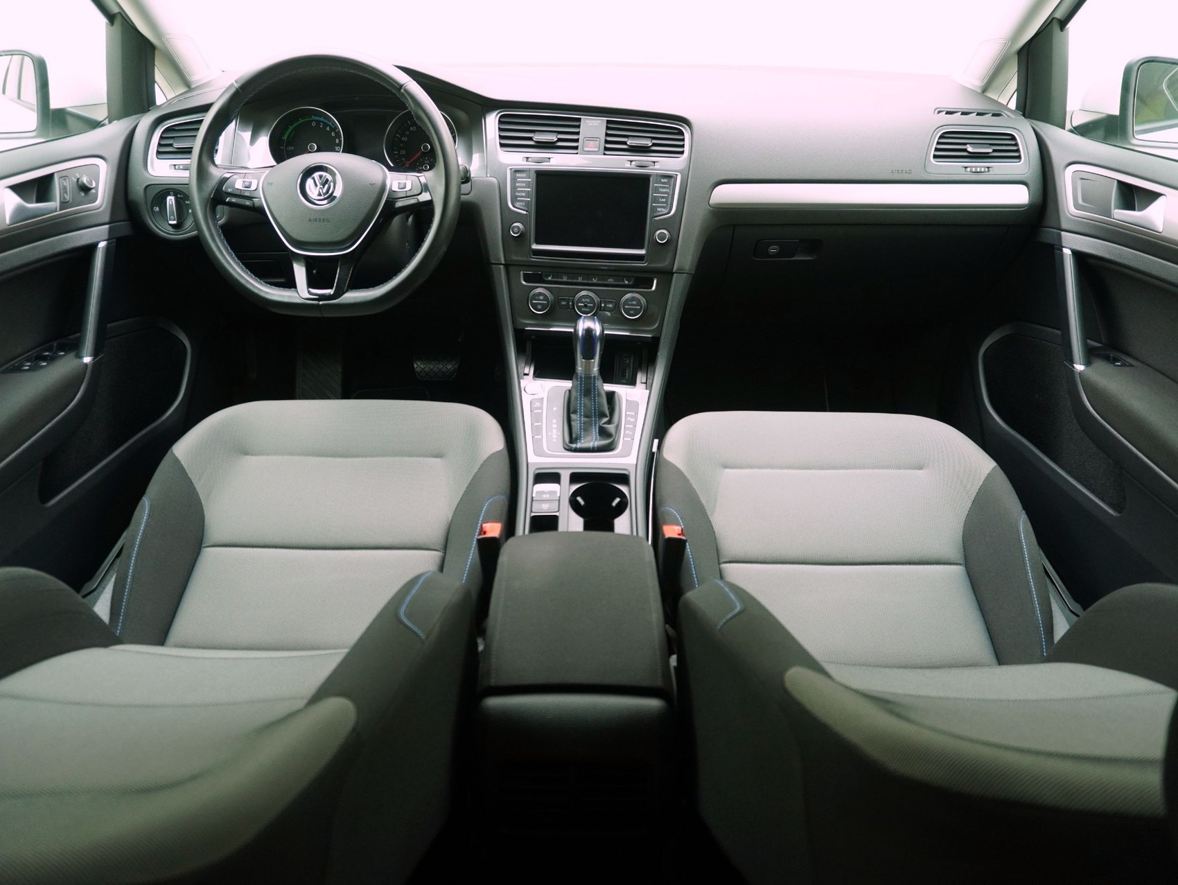 VW Golf 7 e-Golf-image-12