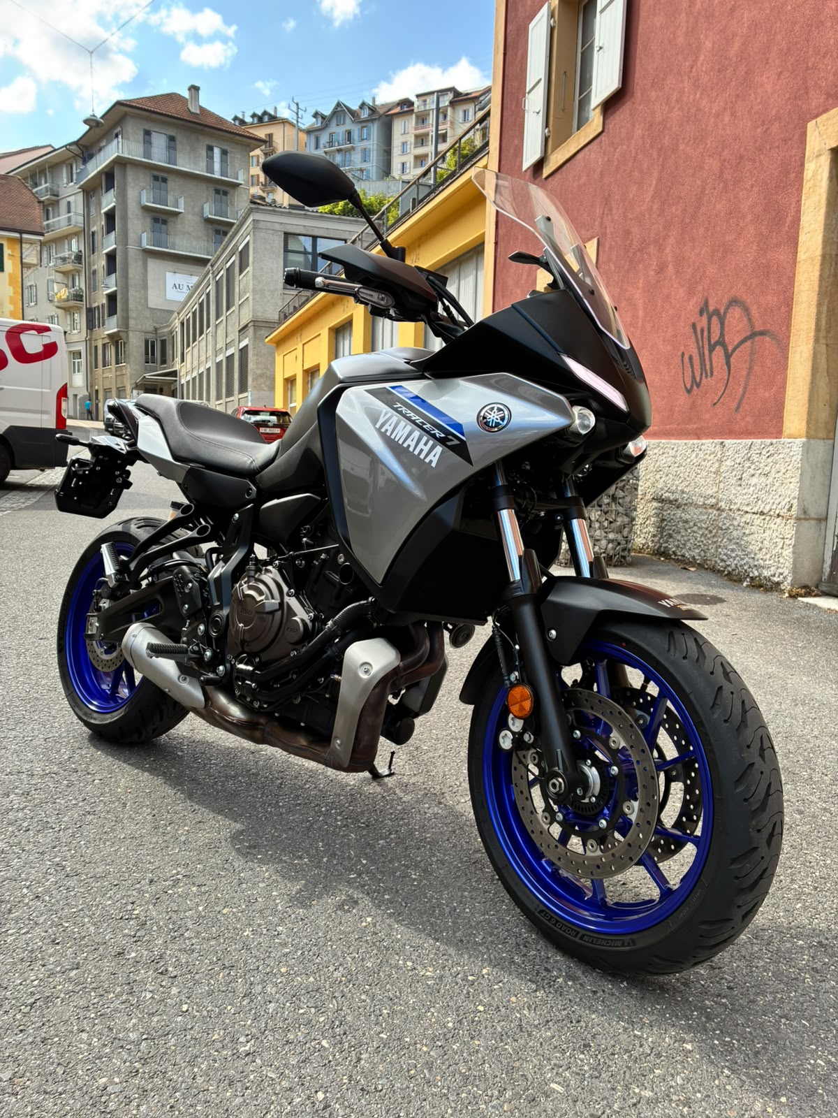 YAMAHA Tracer 7-showroom-element-1