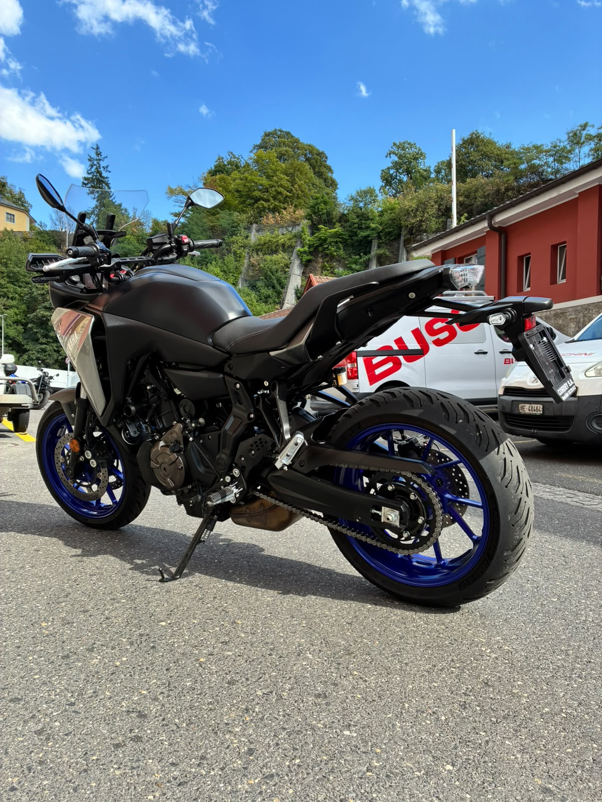 YAMAHA Tracer 7-showroom-element-2
