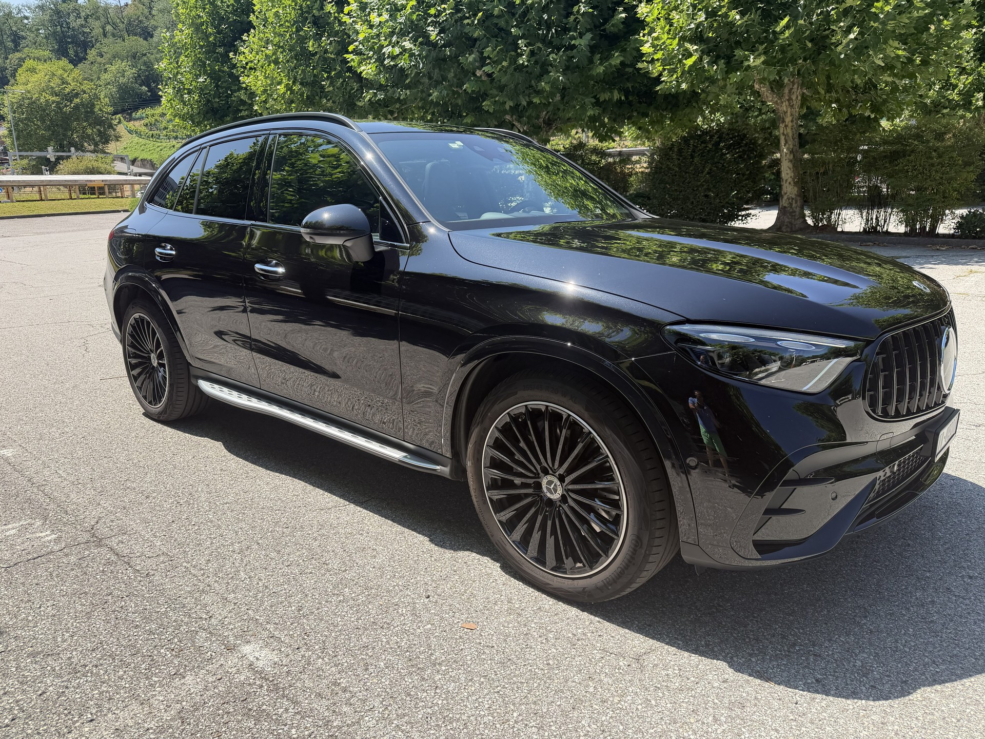 MERCEDES-BENZ GLC 300 AMG Line 4matic-image-1