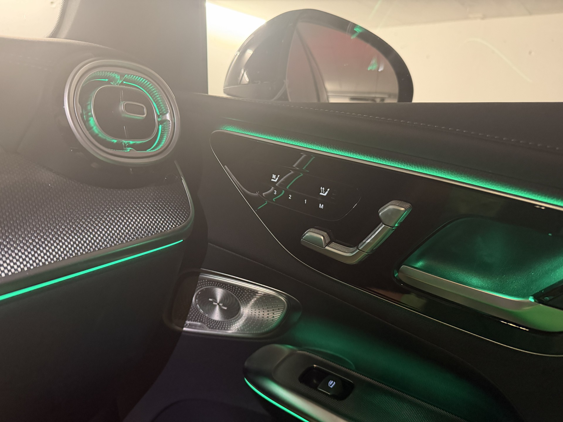 MERCEDES-BENZ GLC 300 AMG Line 4matic-image-8