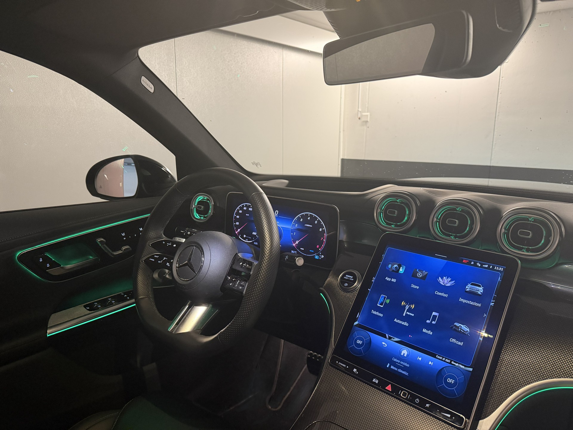 MERCEDES-BENZ GLC 300 AMG Line 4matic-image-6
