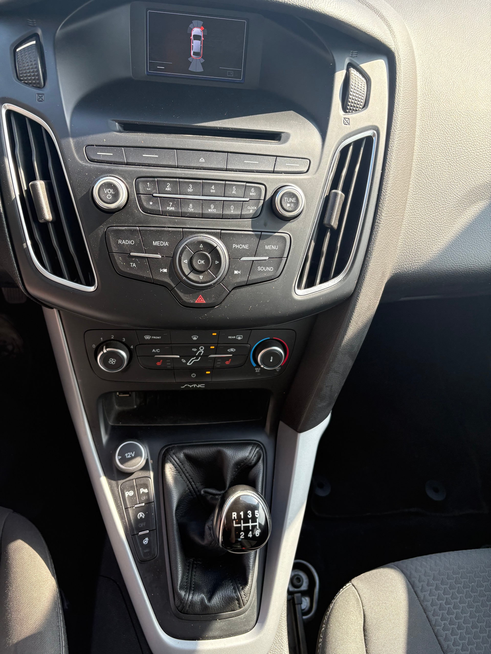FORD Focus 1.0 SCTi Titanium-image-5