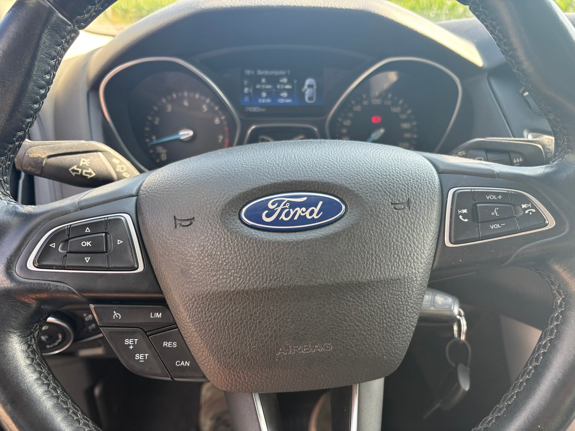 FORD Focus 1.0 SCTi Titanium-image-4