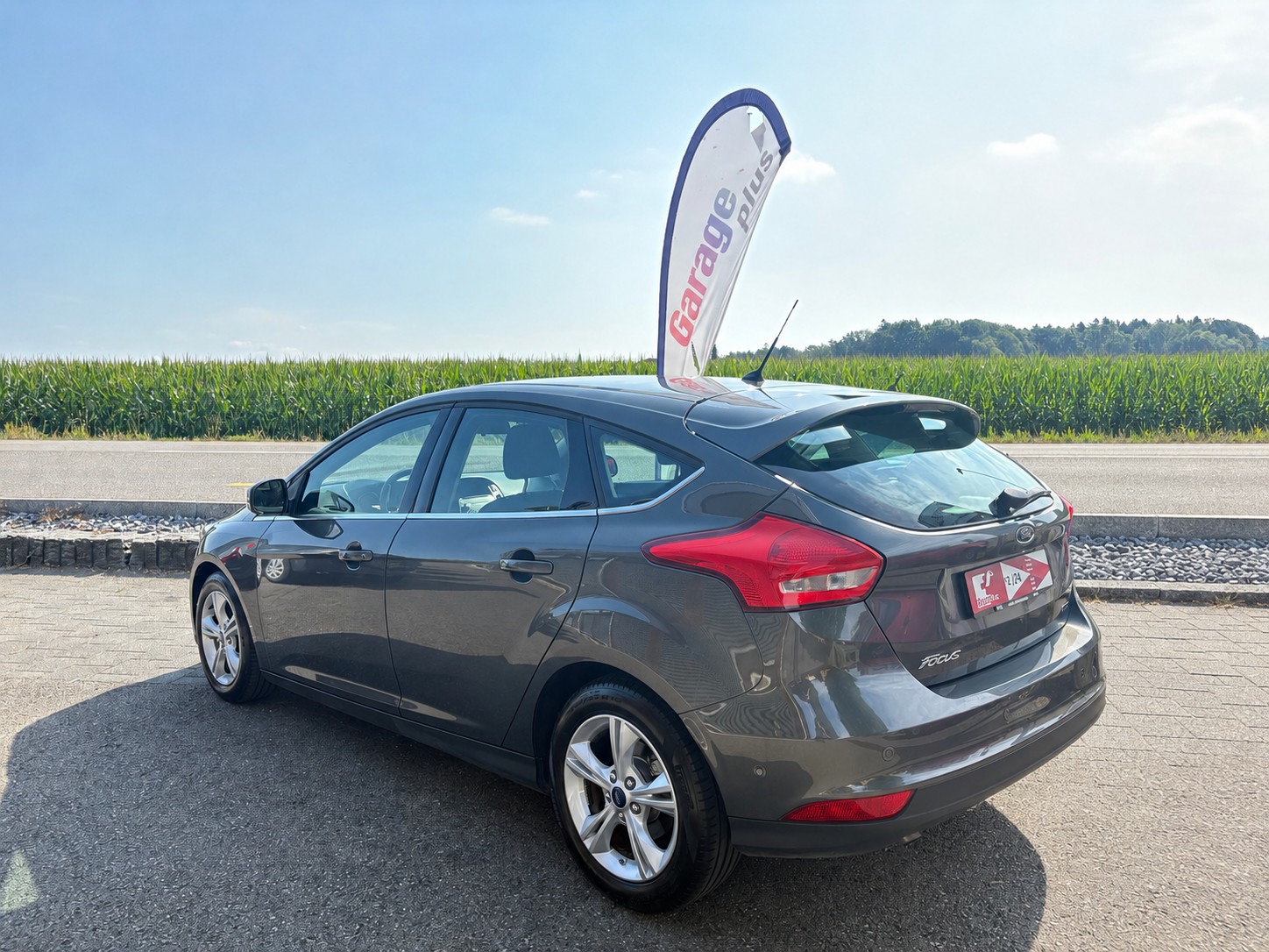 FORD Focus 1.0 SCTi Titanium-image-2