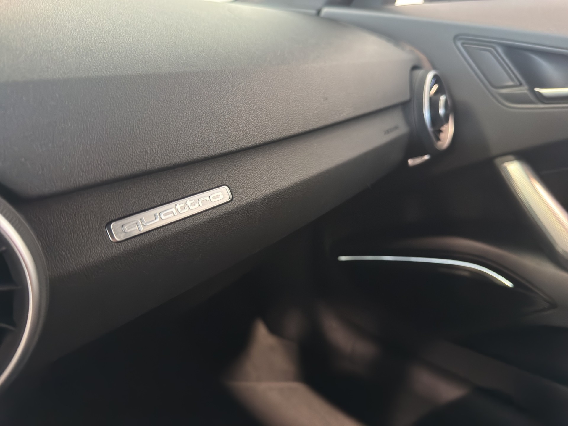 AUDI TT Coupé 2.0 TFSI quattro S-tronic-image-25