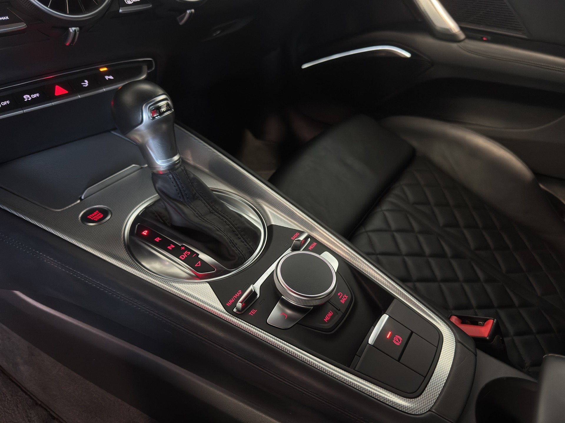AUDI TT Coupé 2.0 TFSI quattro S-tronic-image-13