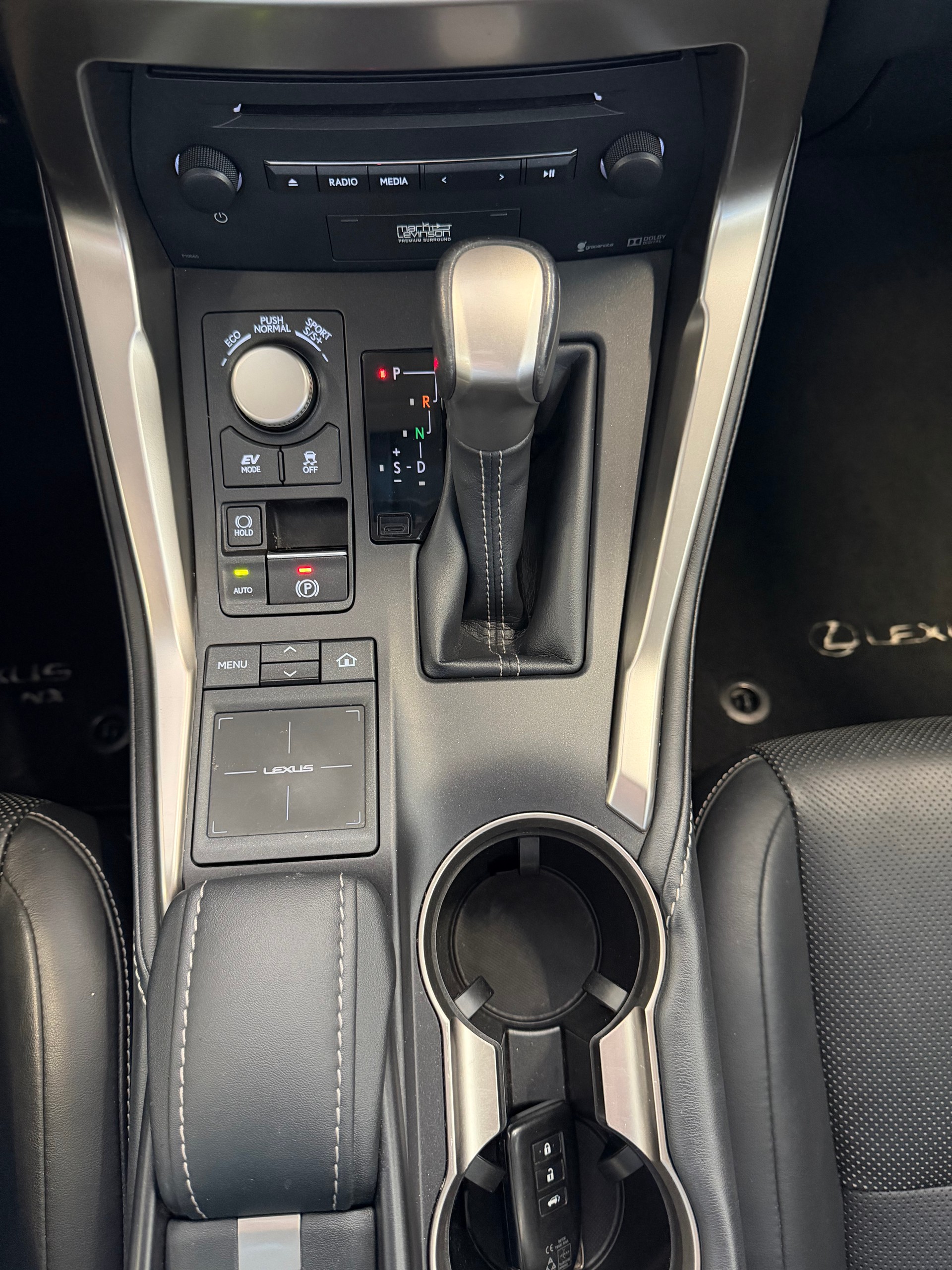 LEXUS NX 300h excellence E-Four Automatic-image-29