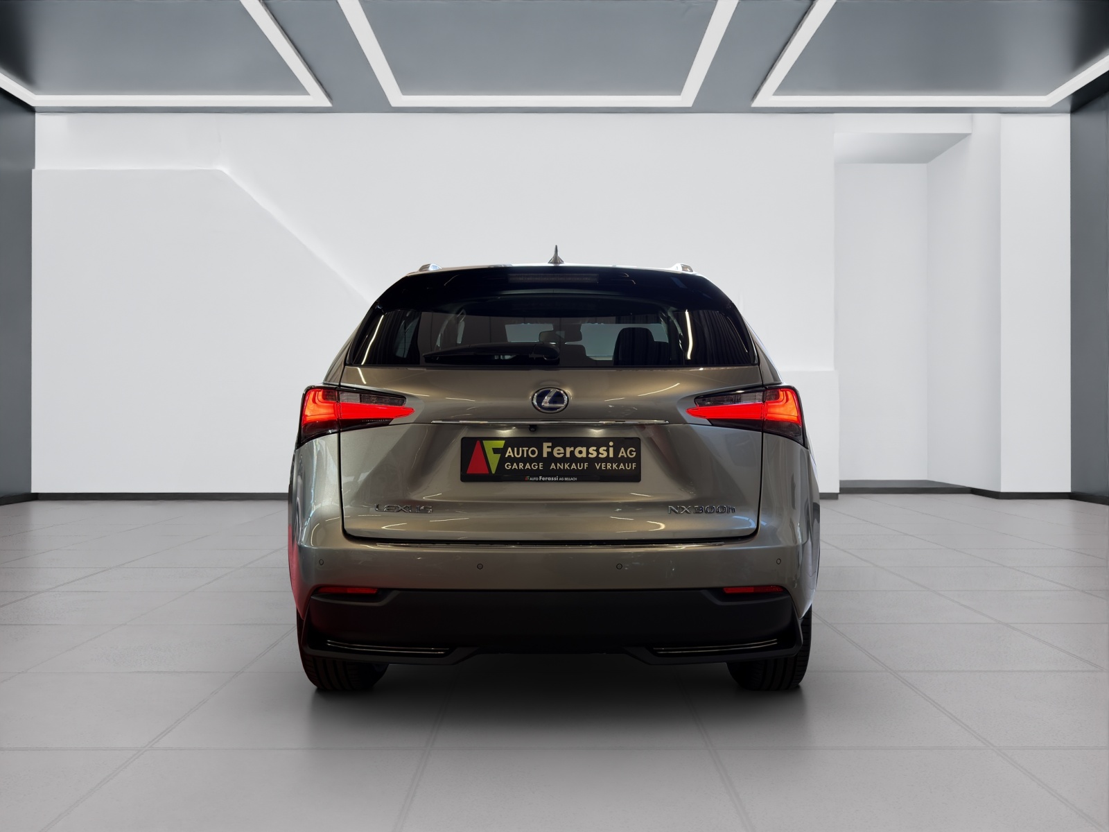 LEXUS NX 300h excellence E-Four Automatic-image-4