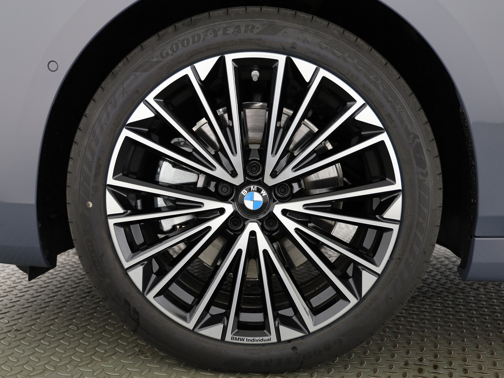 BMW 223d xDrive Active Tourer-image-8