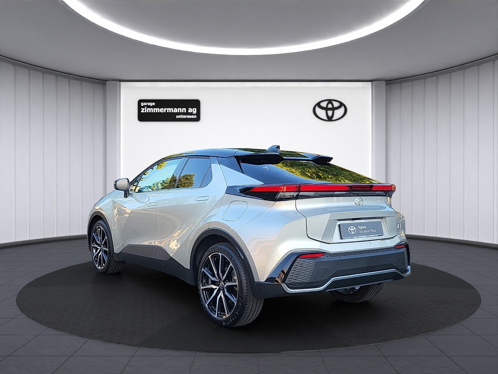 TOYOTA C-HR 2.0 PHEV GR Sport-image-8