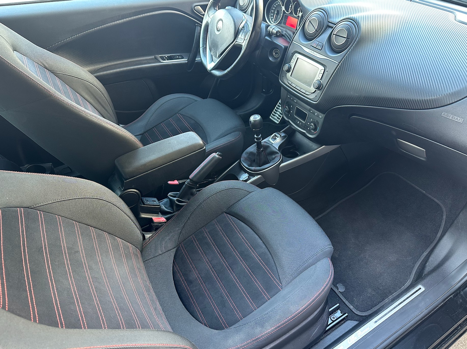 ALFA ROMEO MiTo 0.9 TwinAir Turbo Racer-image-12