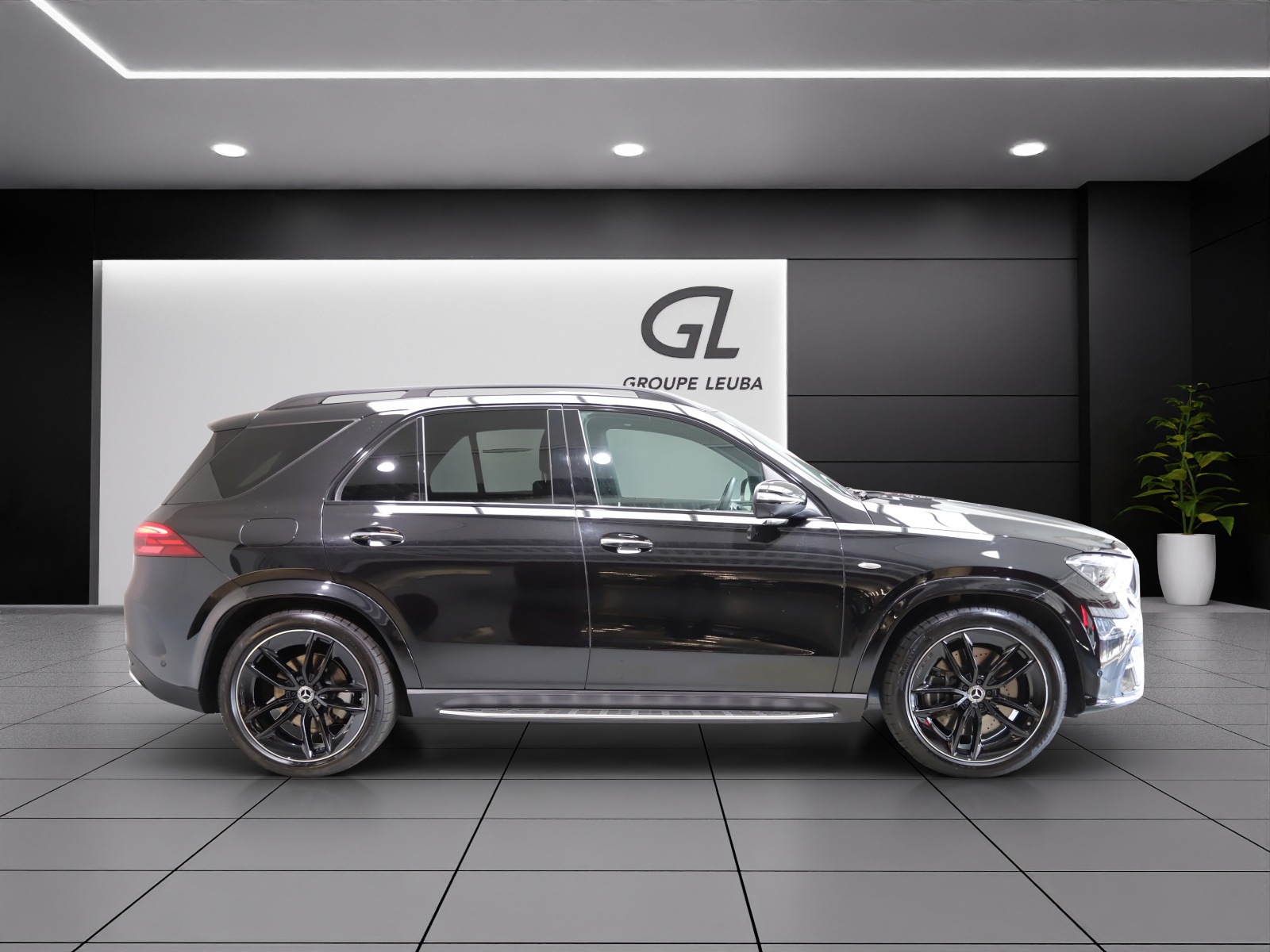 MERCEDES-BENZ GLE 400 e 4M 9G-Tronic-image-2