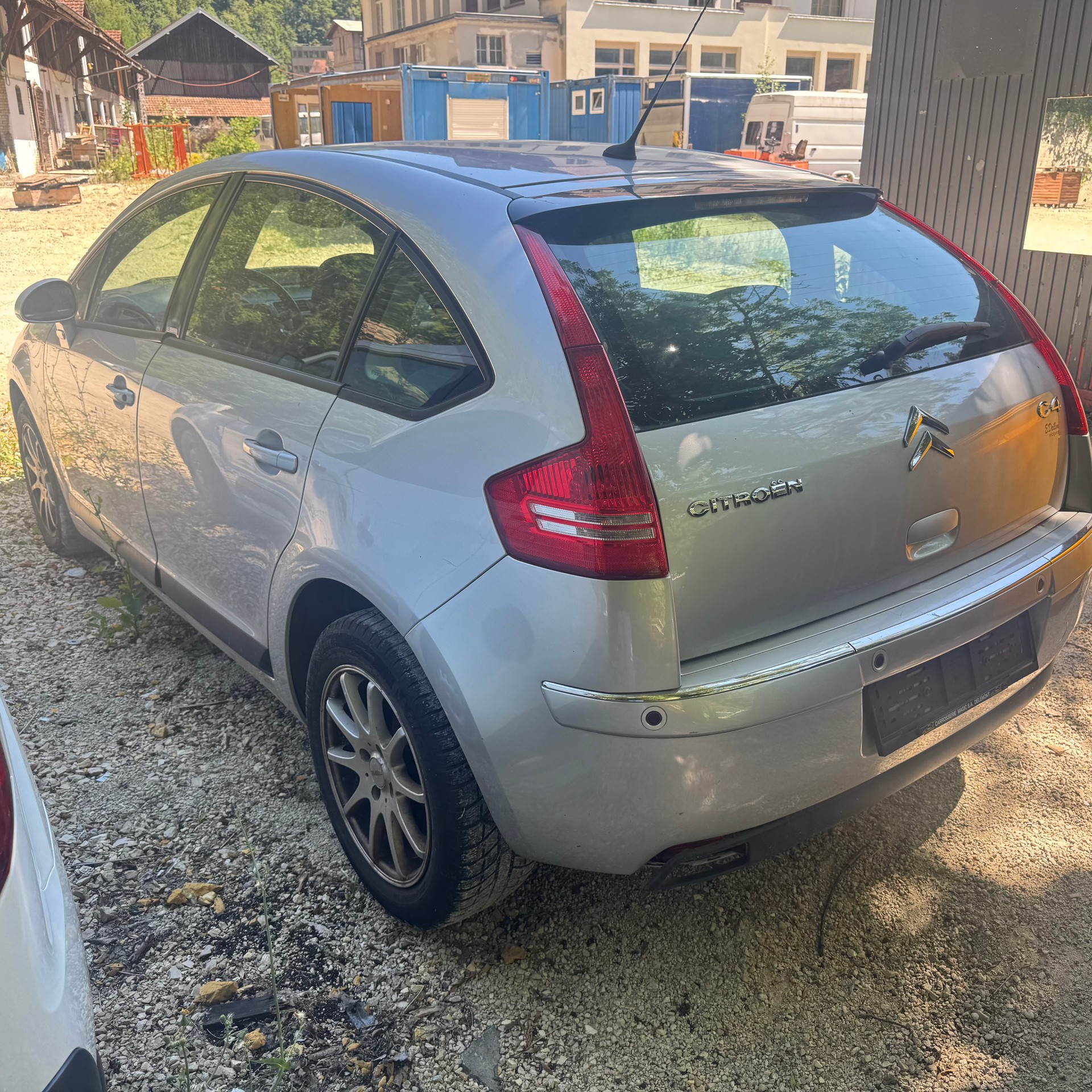 CITROEN C4 Berline 2.0i 16V Exclusive Automatic-image-1