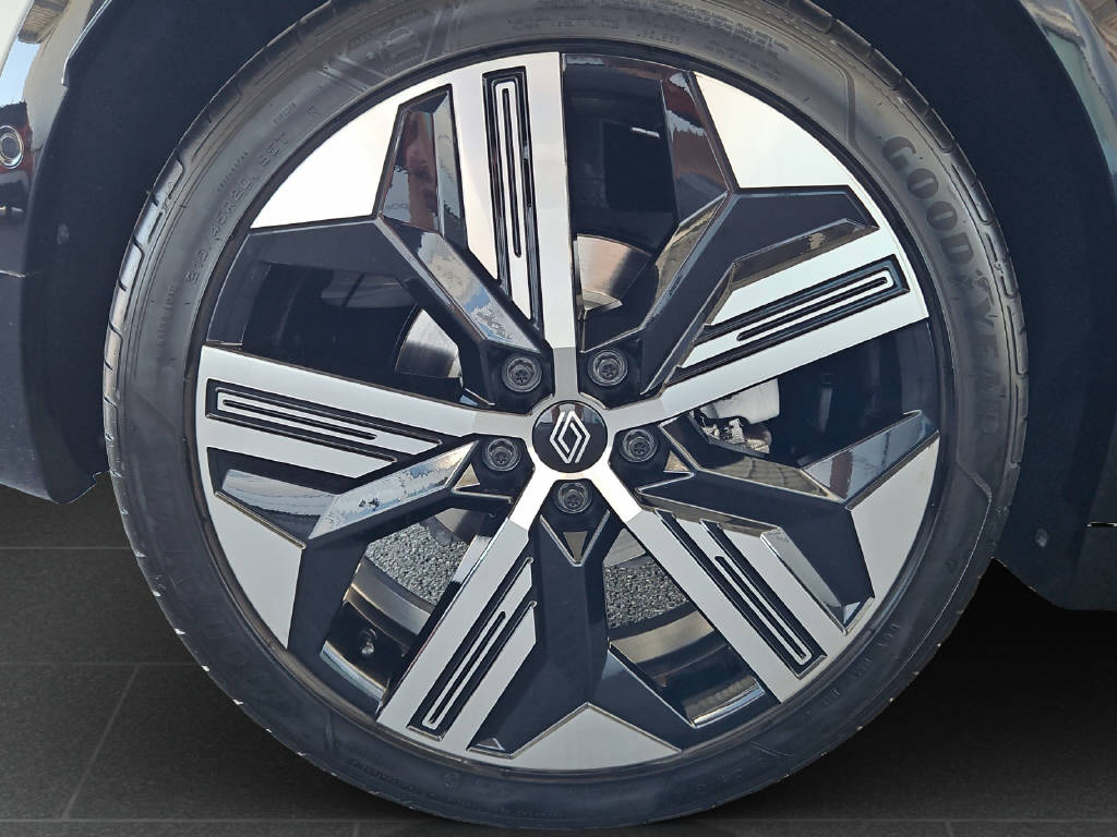 RENAULT Mégane E-Tech evolution-image-10