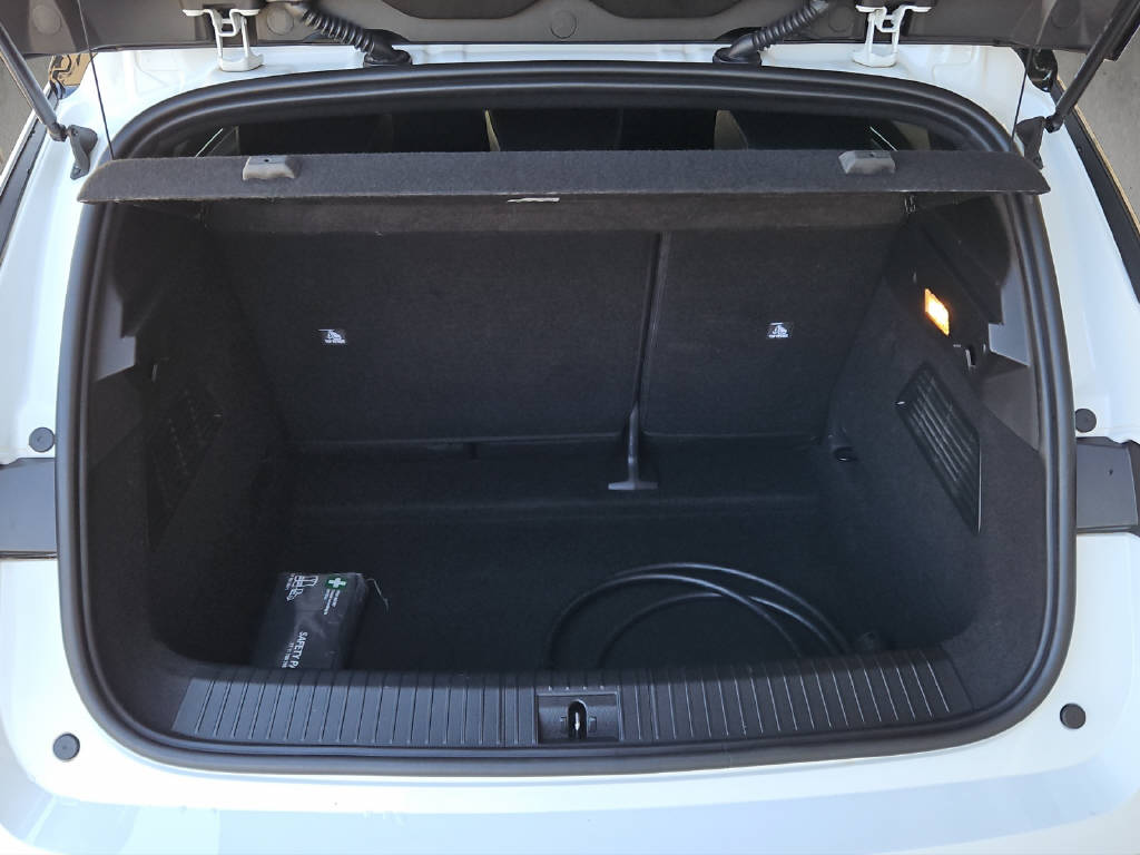 RENAULT Mégane E-Tech evolution-image-9
