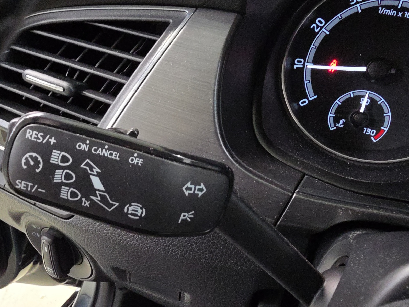 SKODA Fabia 1.0 TSI Style-image-15