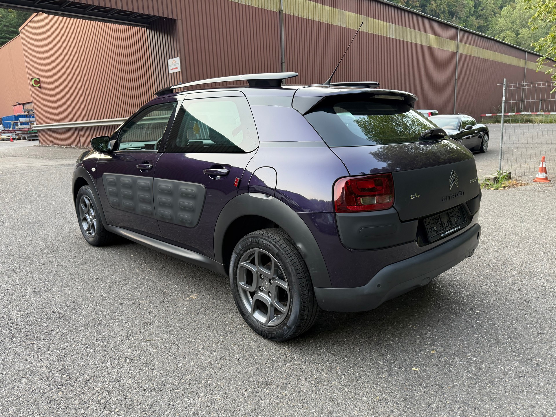 CITROEN C4 Cactus 1.2 e-VTi Shine Edition ETG-image-5