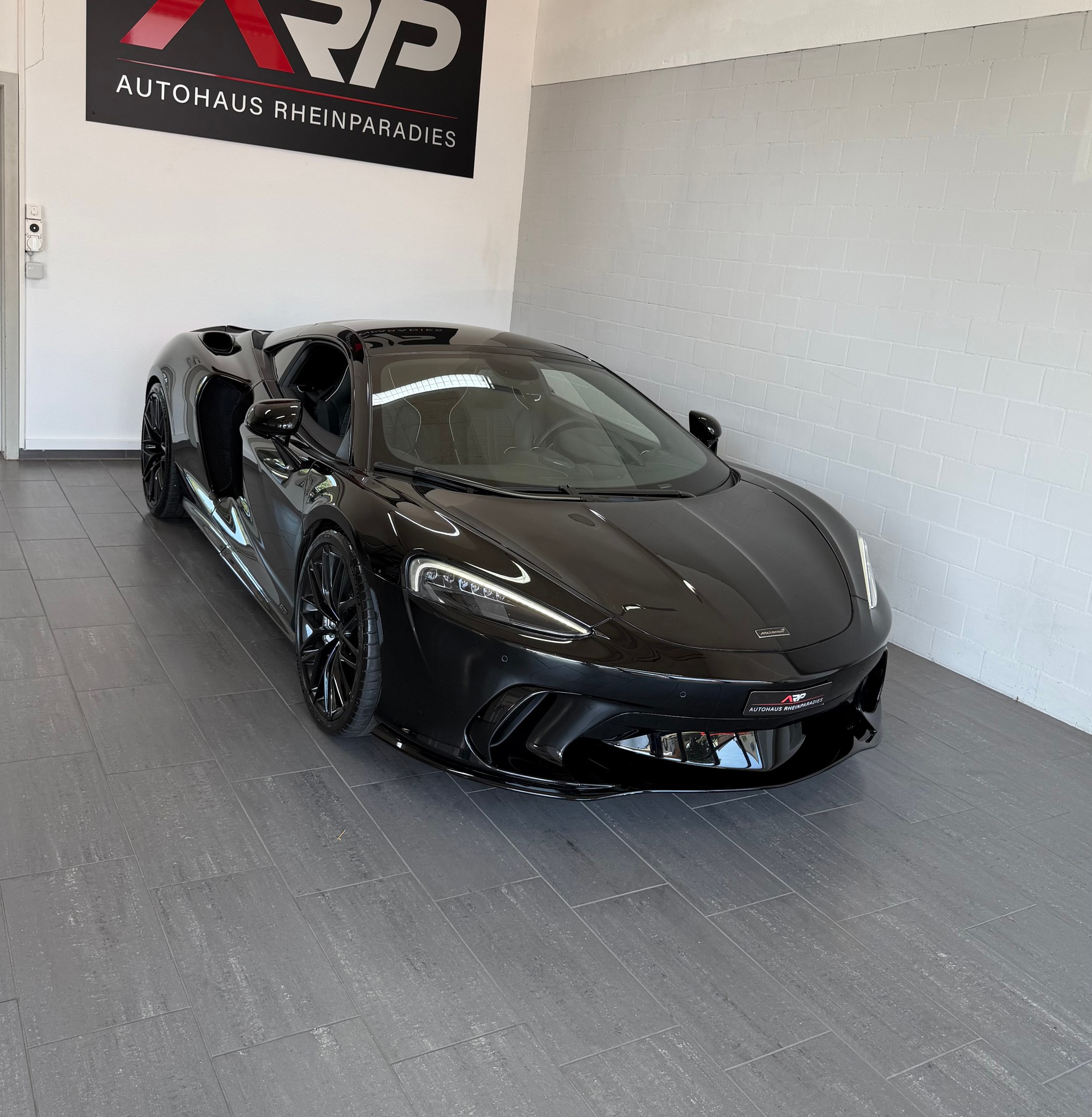 McLAREN GTS * Softclose * B&W * SportAGA * Lift * OnyxBlack * GratisServ. * Werksgarantie *-image-0