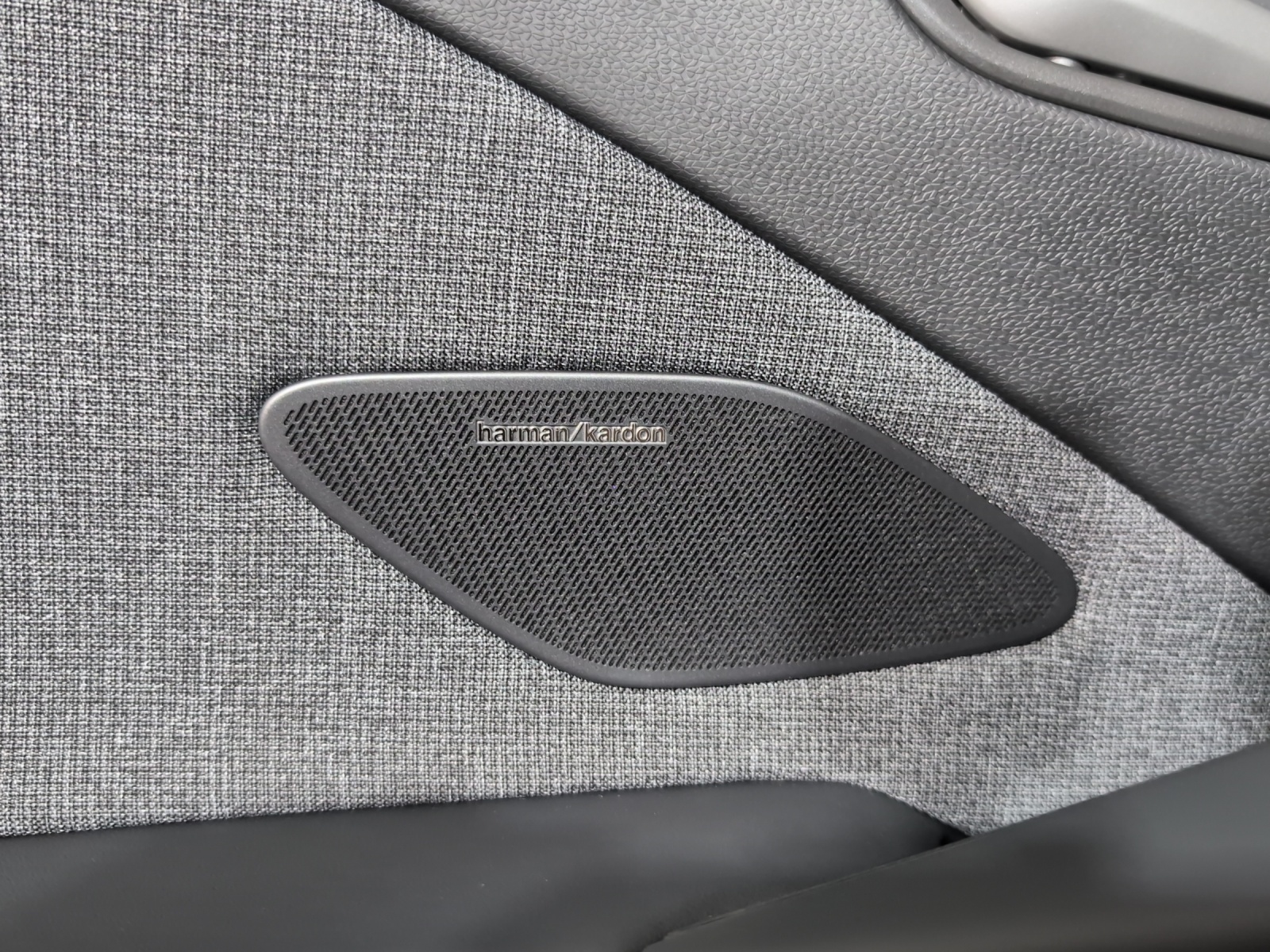 VW ID.3 Neo 79 kWh 231 PS Style-image-2