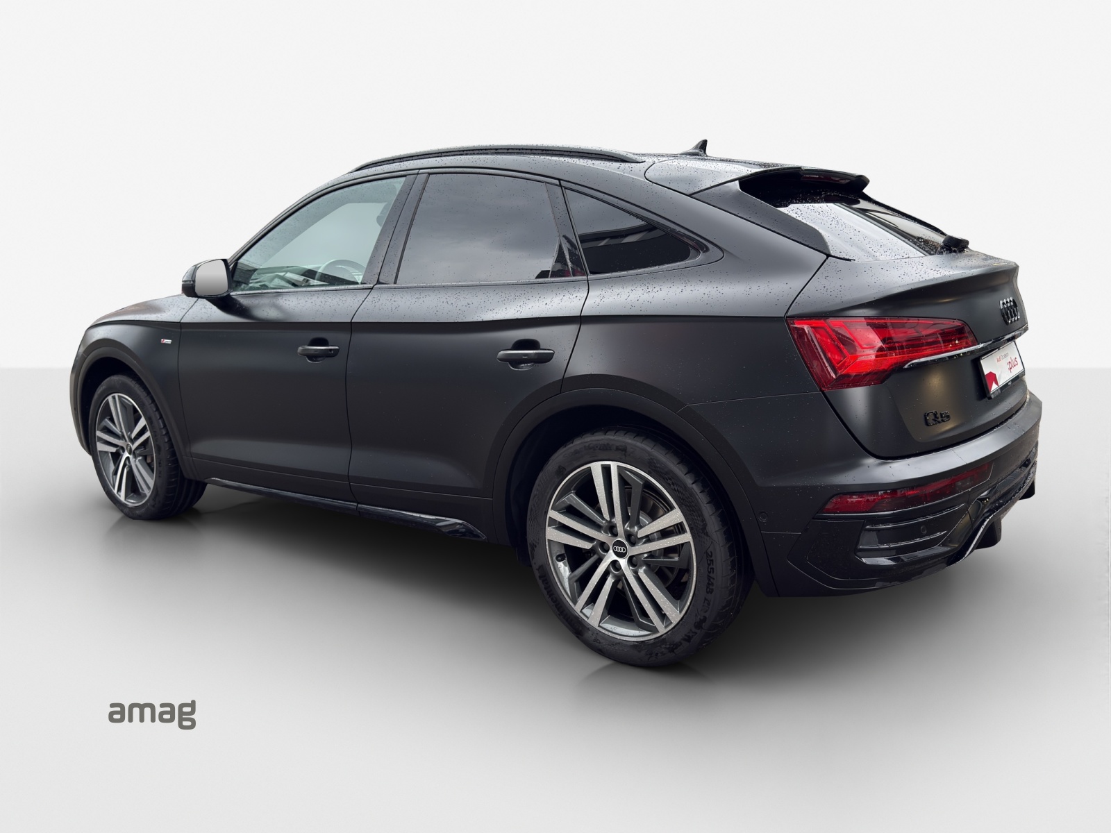 AUDI Q5 Sportback 40 TDI Blackedition quattro S-tronic-image-2