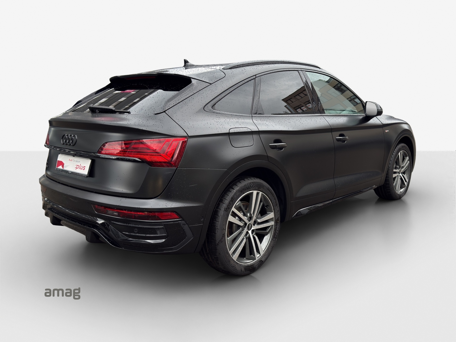 AUDI Q5 Sportback 40 TDI Blackedition quattro S-tronic-image-4