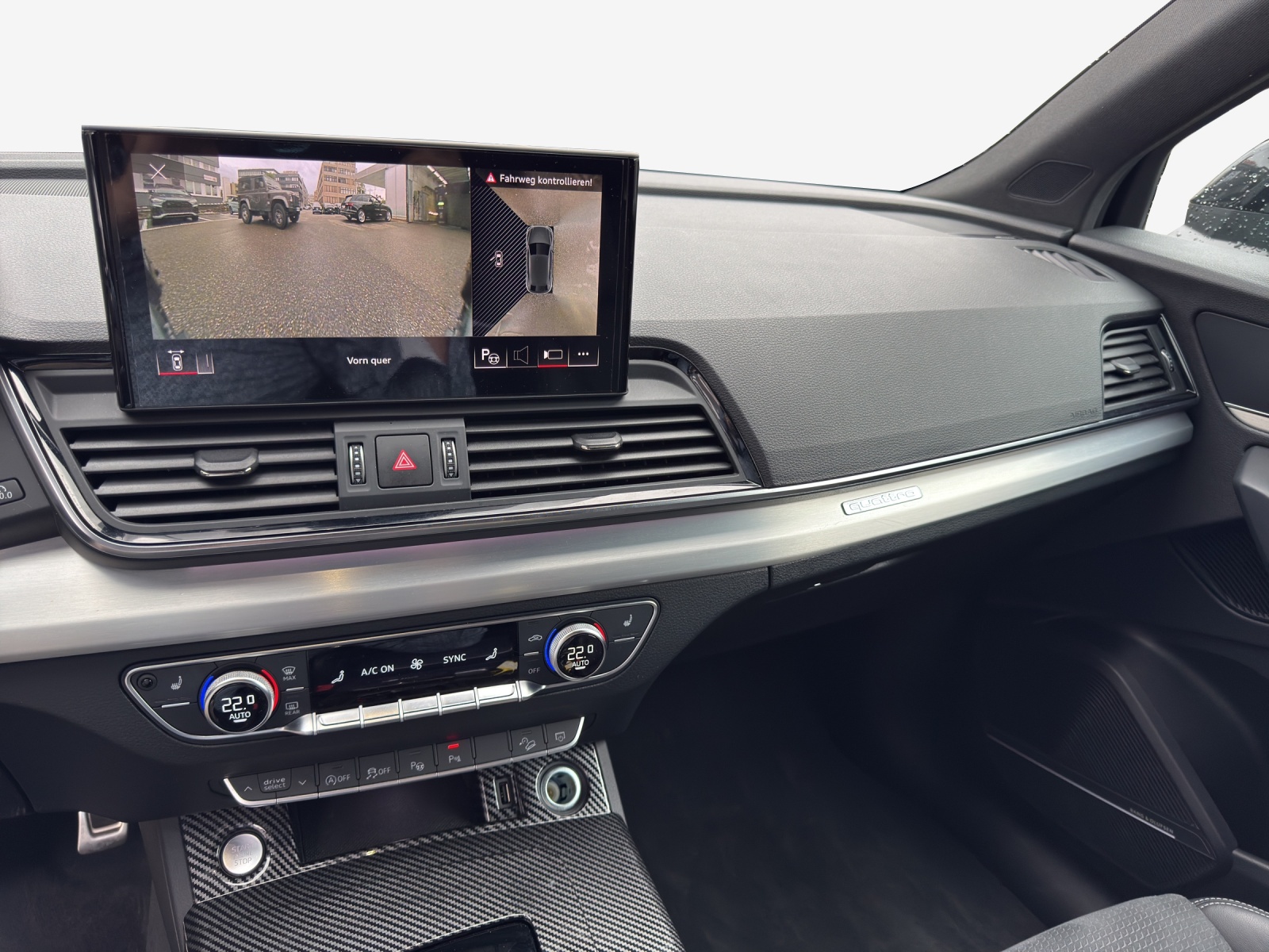 AUDI Q5 Sportback 40 TDI Blackedition quattro S-tronic-image-10