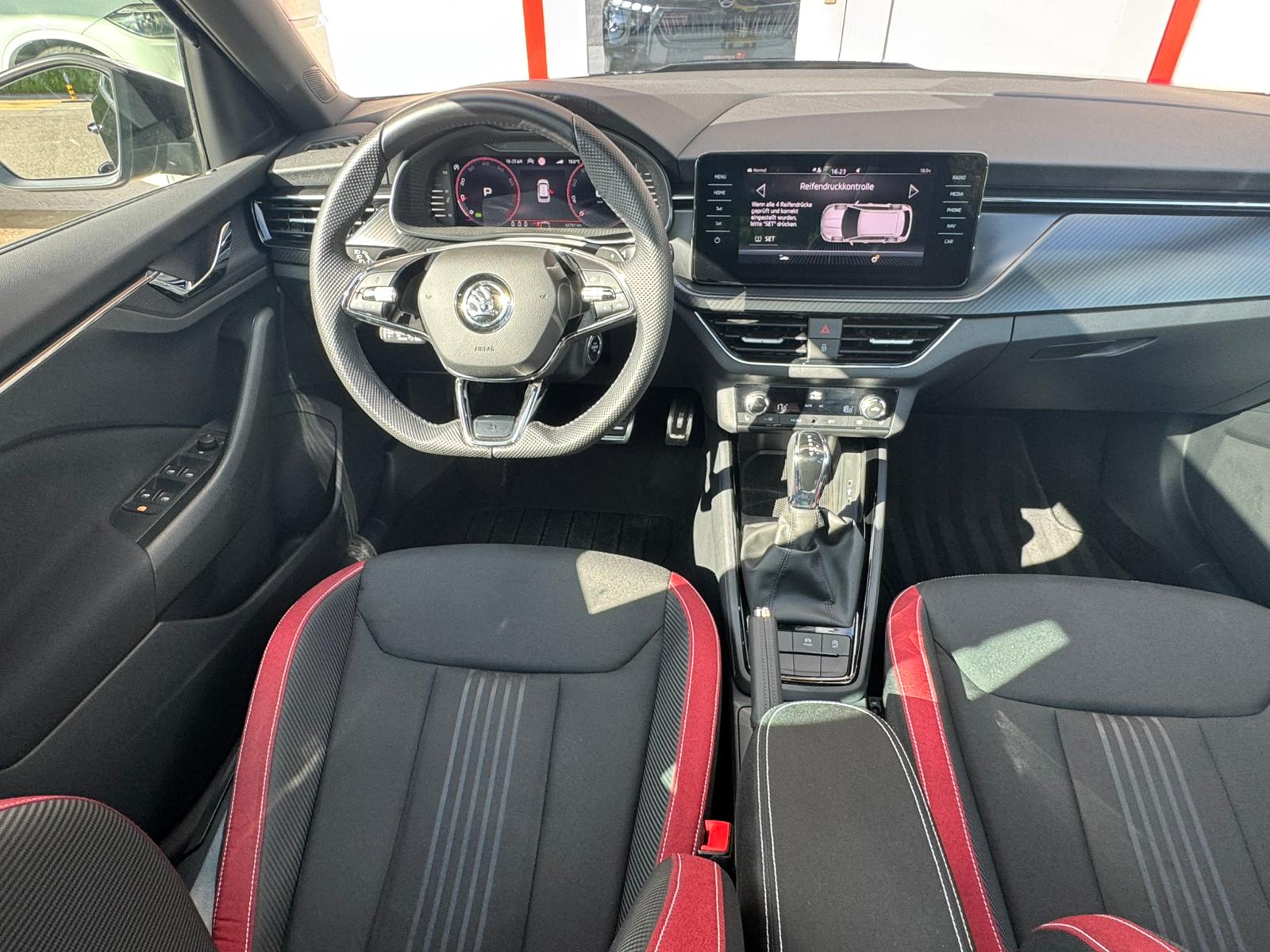 SKODA Kamiq 1.5 TSI ACT Monte Carlo DSG-image-13