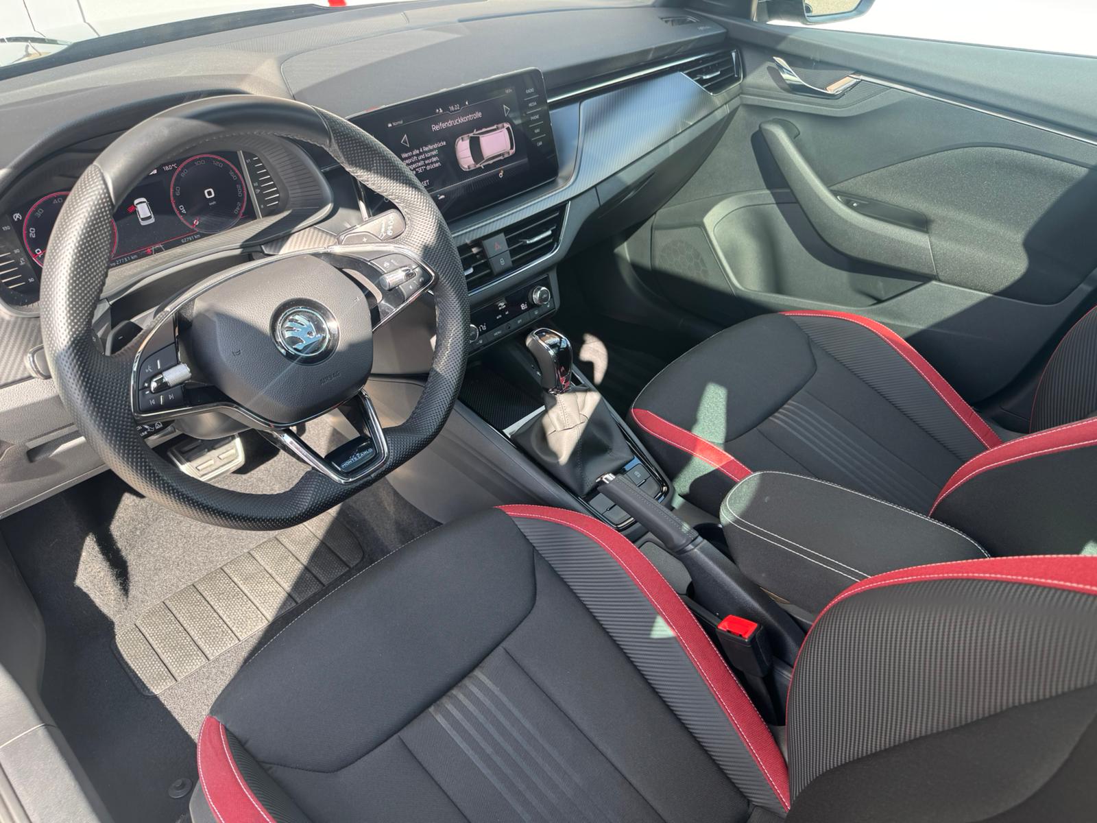 SKODA Kamiq 1.5 TSI ACT Monte Carlo DSG-image-14