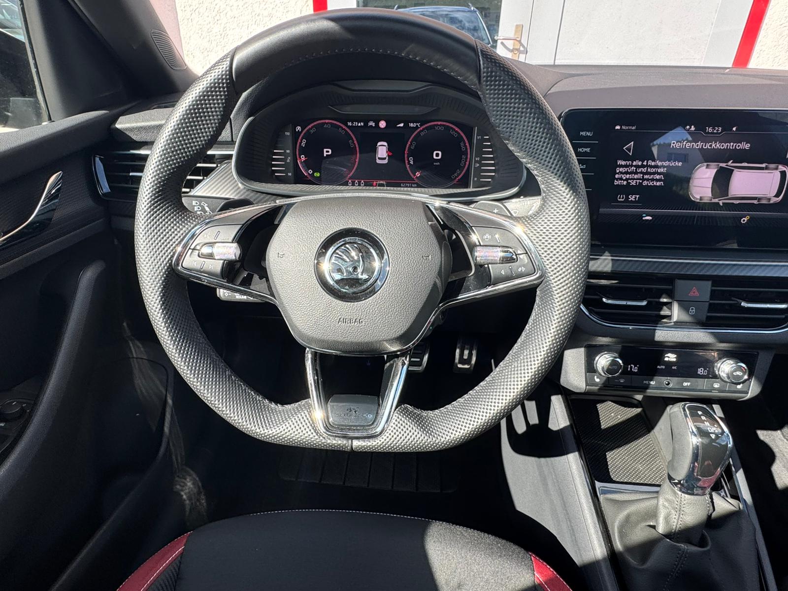 SKODA Kamiq 1.5 TSI ACT Monte Carlo DSG-image-12