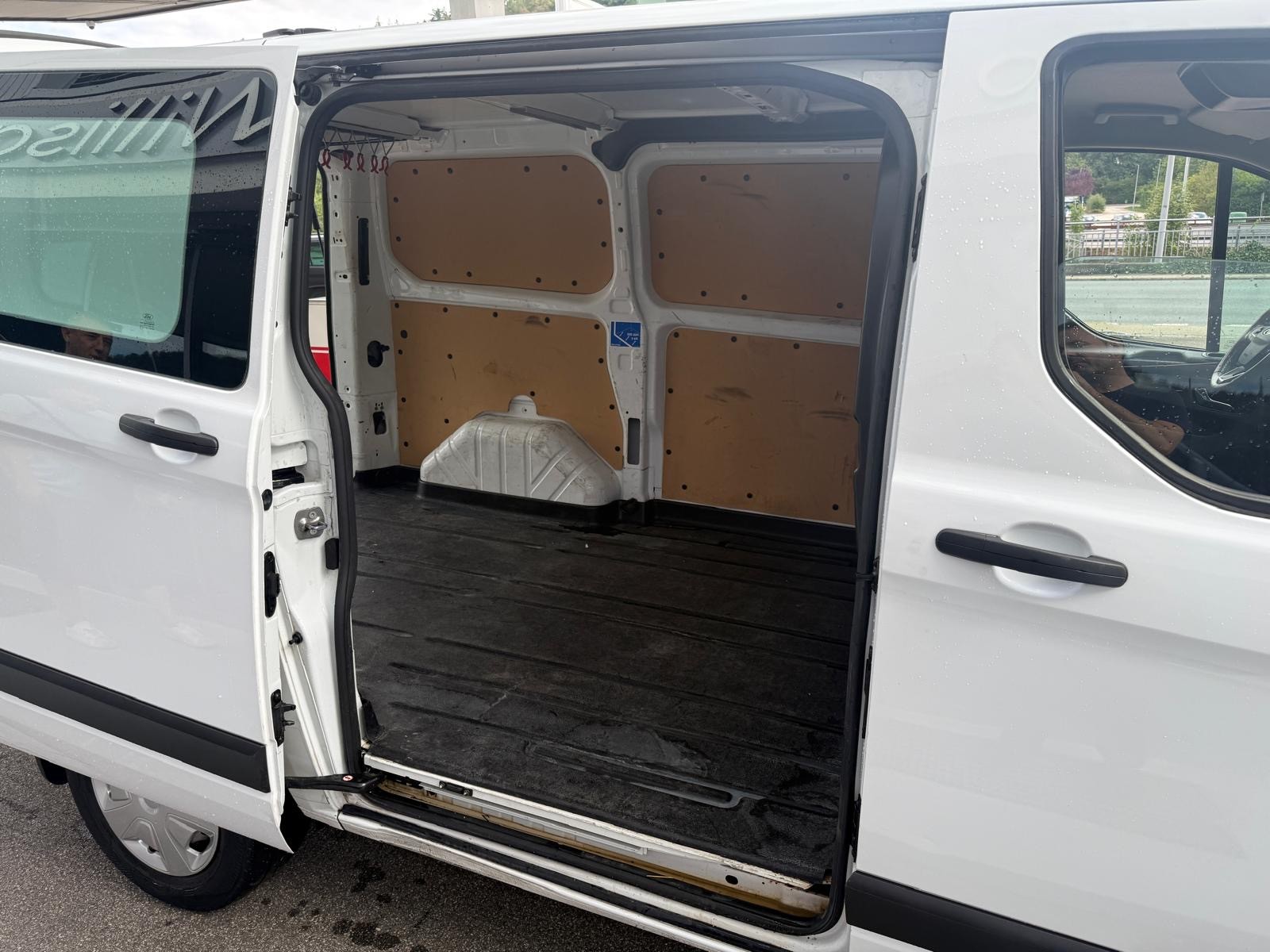 FORD Transit Custom Van 280 L1H1Trend-image-17