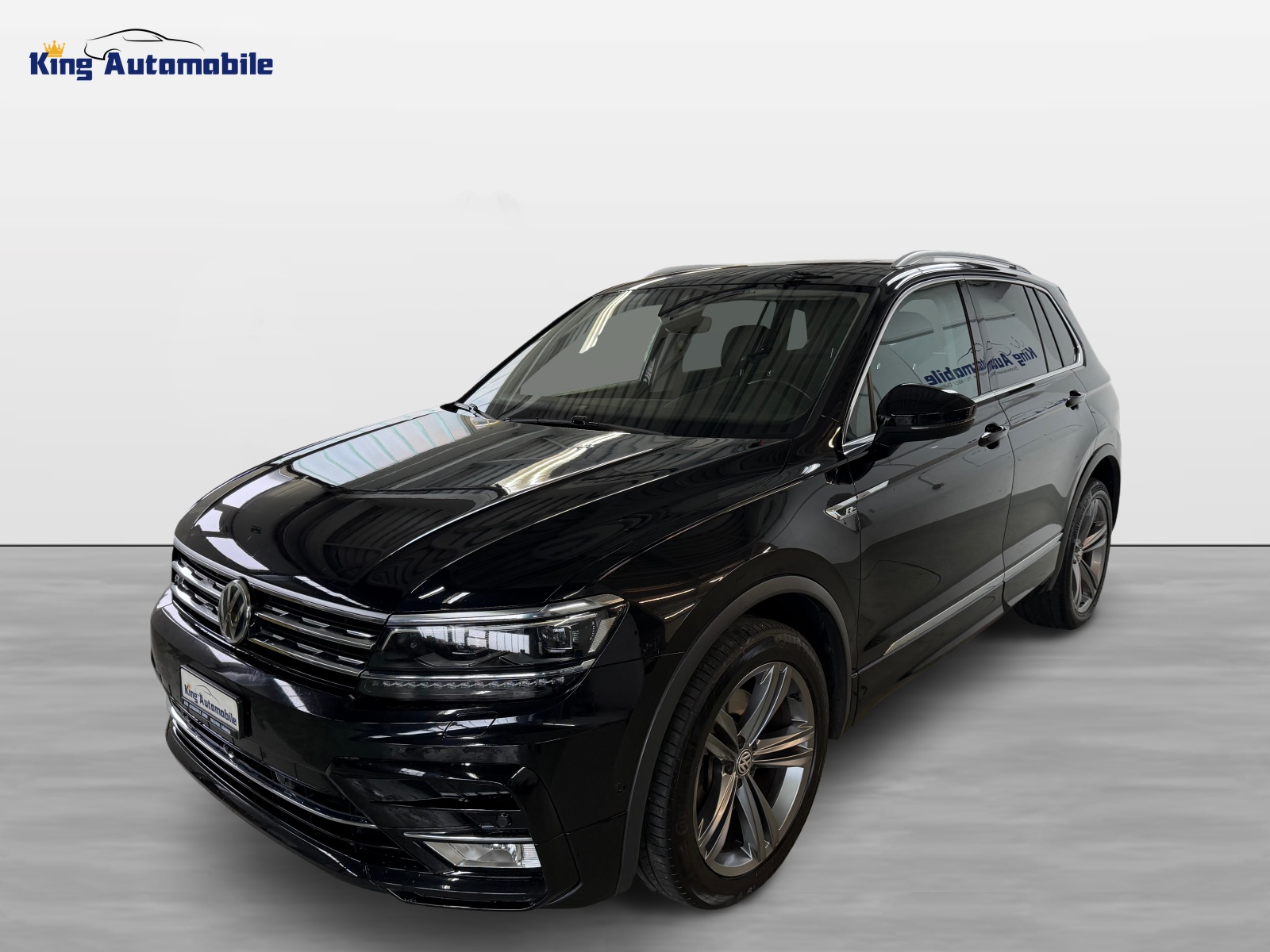 VW Tiguan 2.0 TDI SCR Highline 4Motion DSG | R-Line Paket | Frisch MFK | Ab Service | AHK 2.5t.-image-1