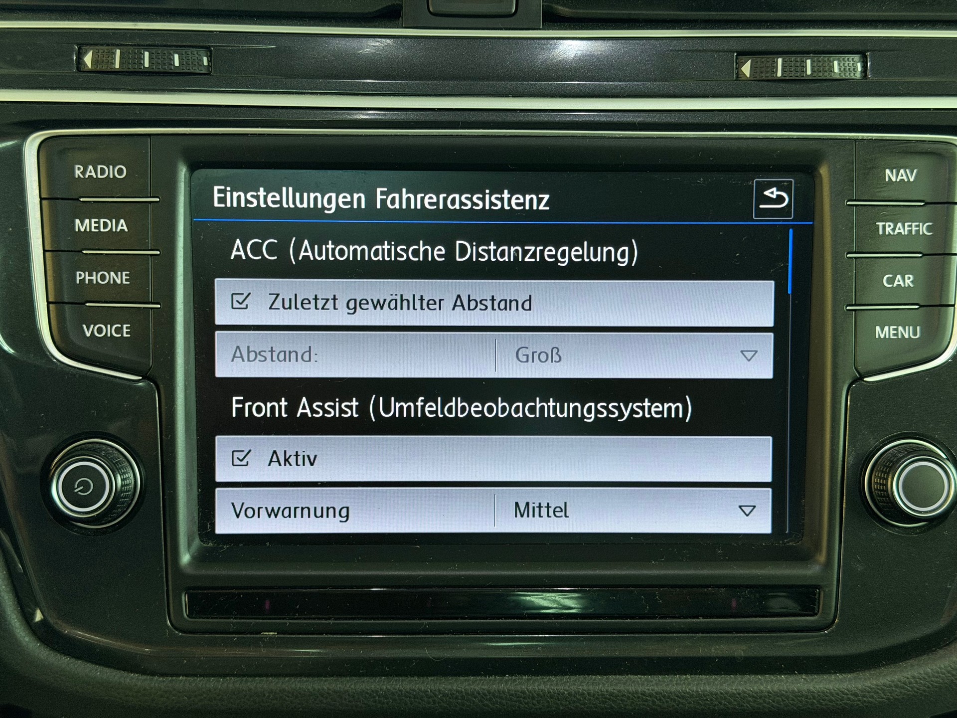 VW Tiguan 2.0 TDI SCR Highline 4Motion DSG | R-Line Paket | Frisch MFK | Ab Service | AHK 2.5t.-image-25