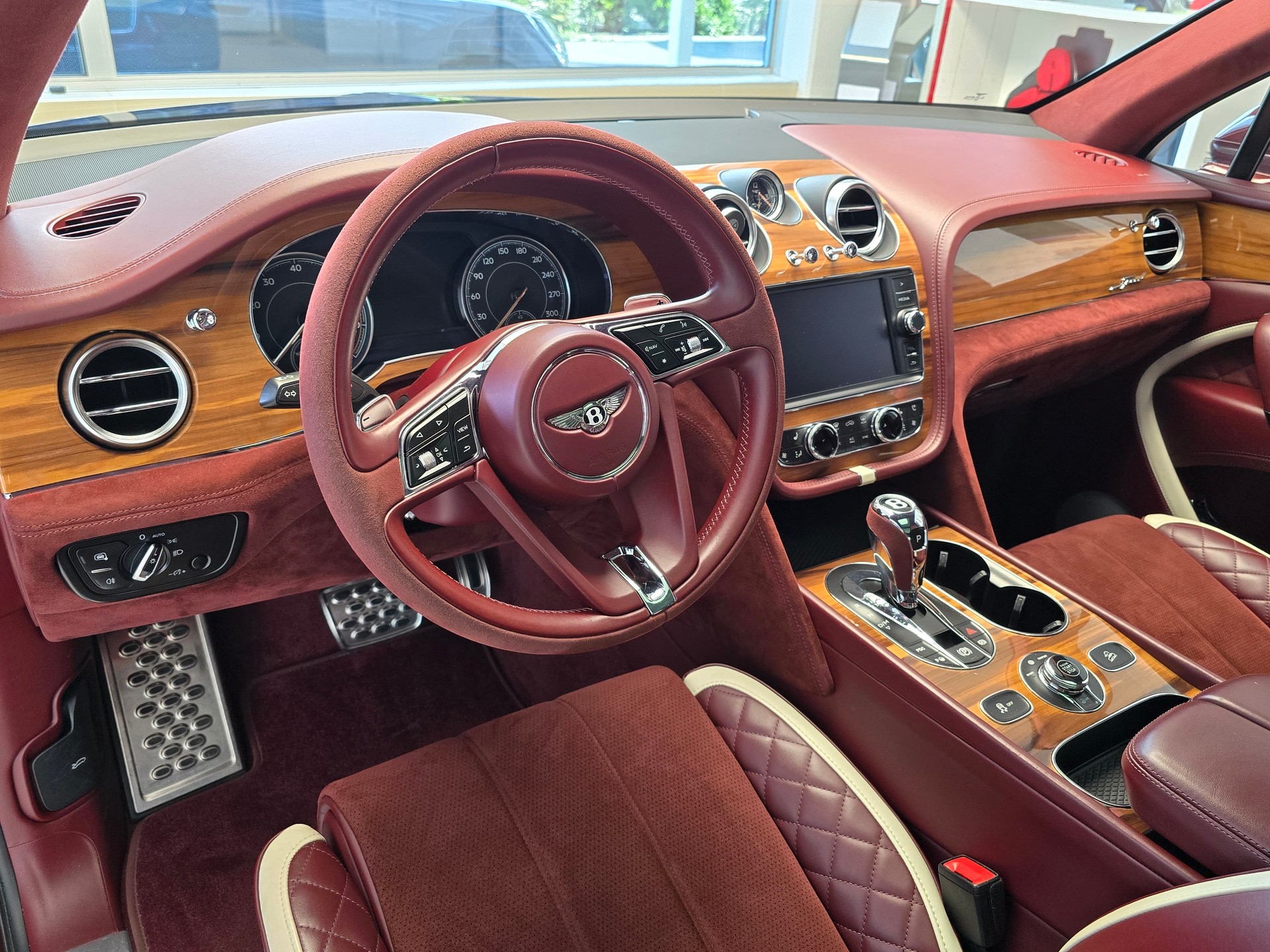 BENTLEY Bentayga W12 Speed-image-10